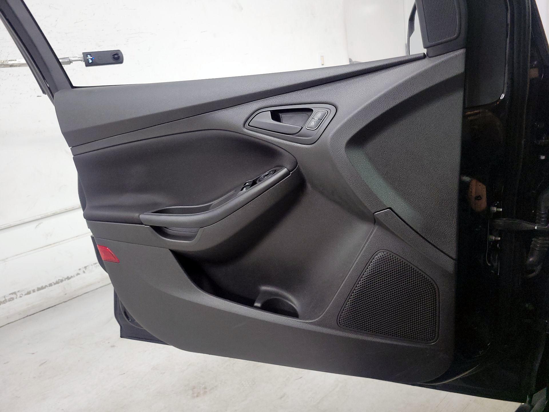 Thumbnail: 2018 Ford Focus - 12