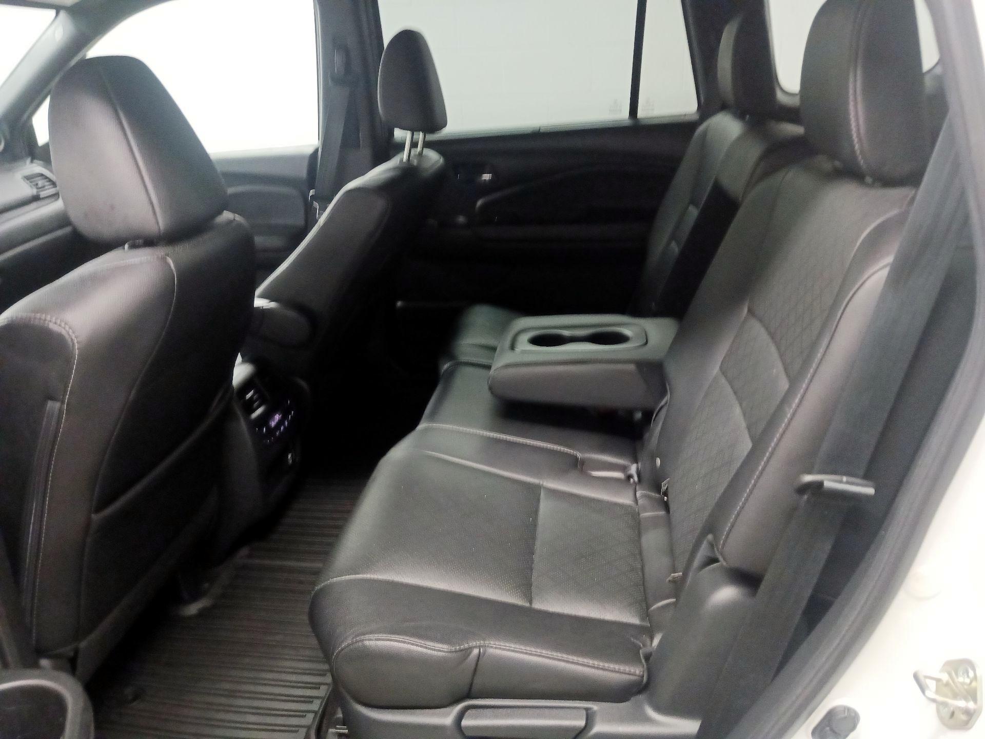 Thumbnail: 2019 Honda Passport - 16