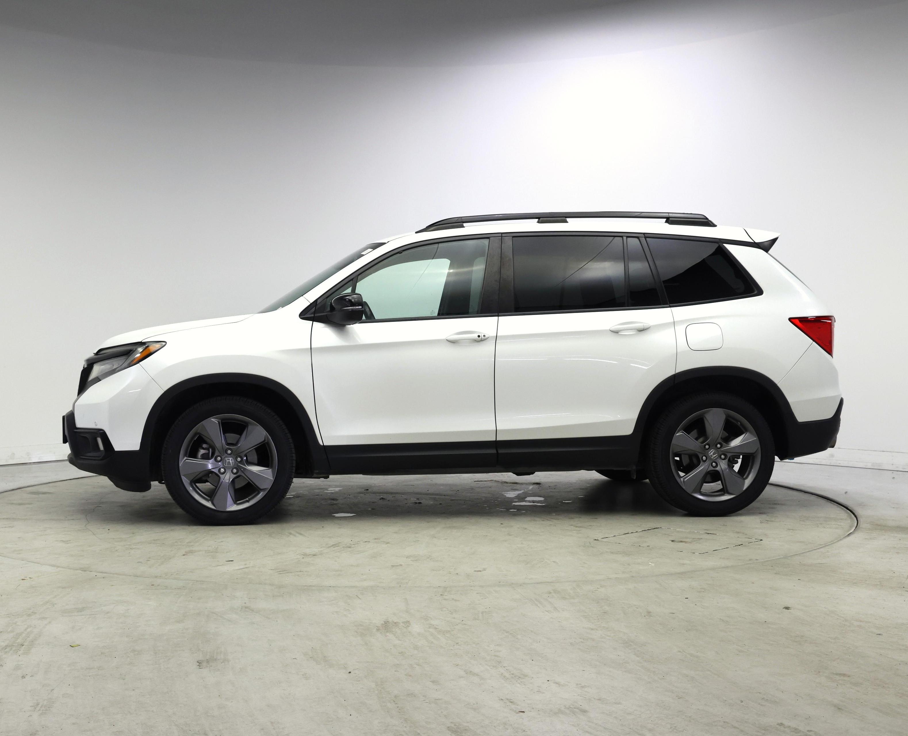 Thumbnail: 2019 Honda Passport - 3