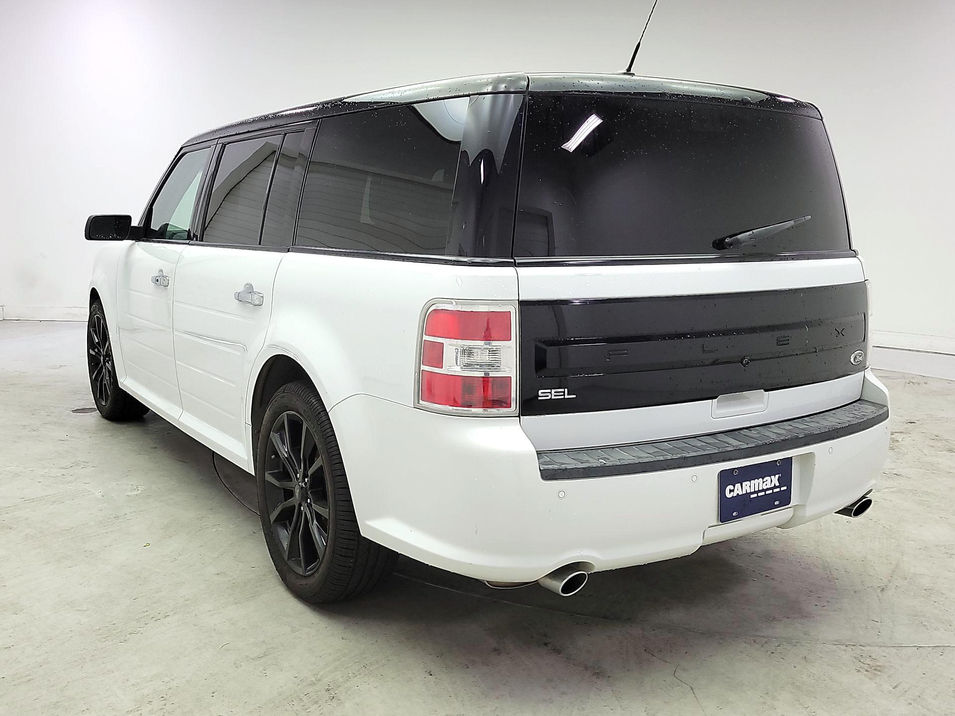 Thumbnail: 2016 Ford Flex - 7