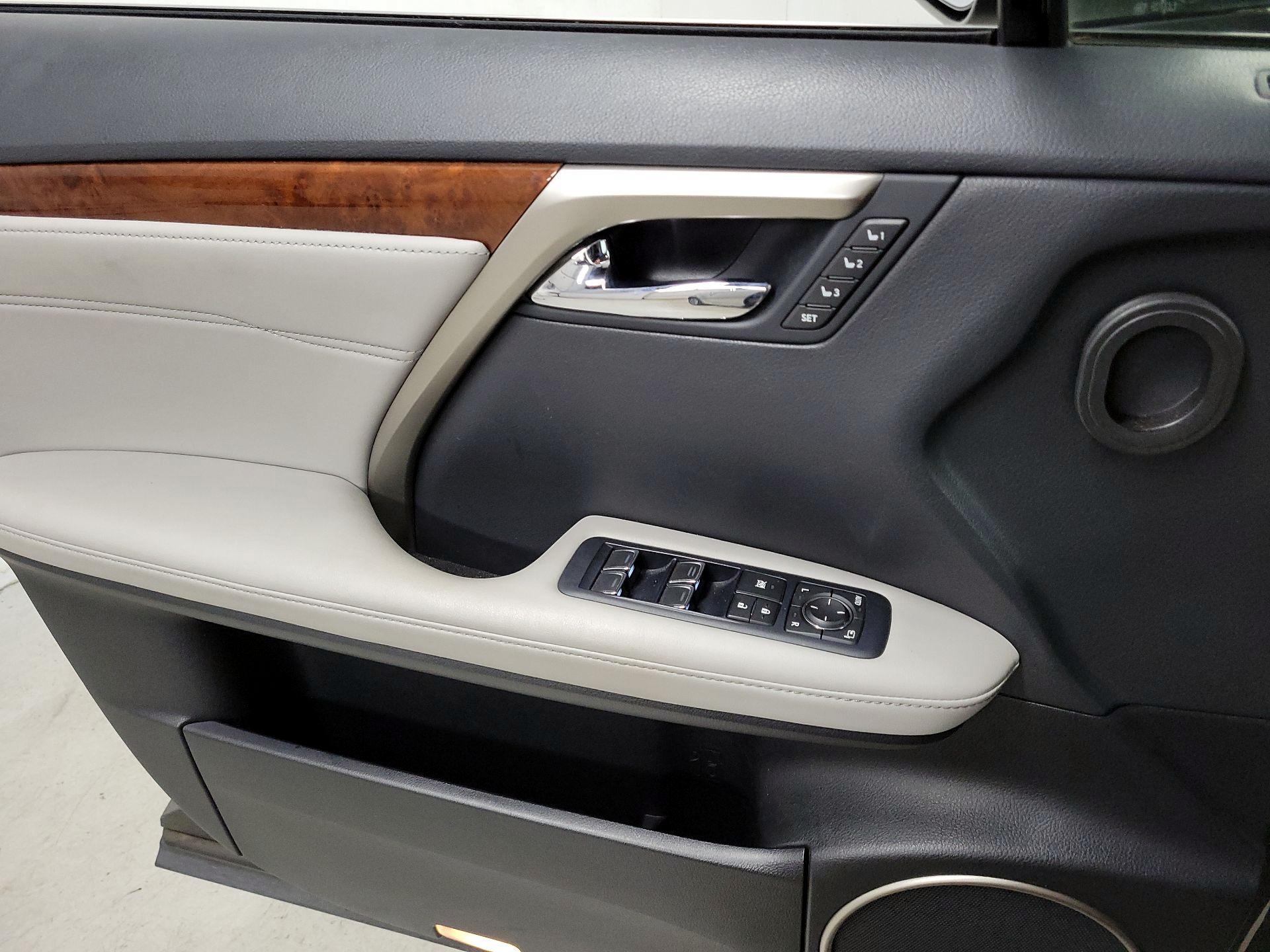 Thumbnail: 2018 Lexus RX - 10