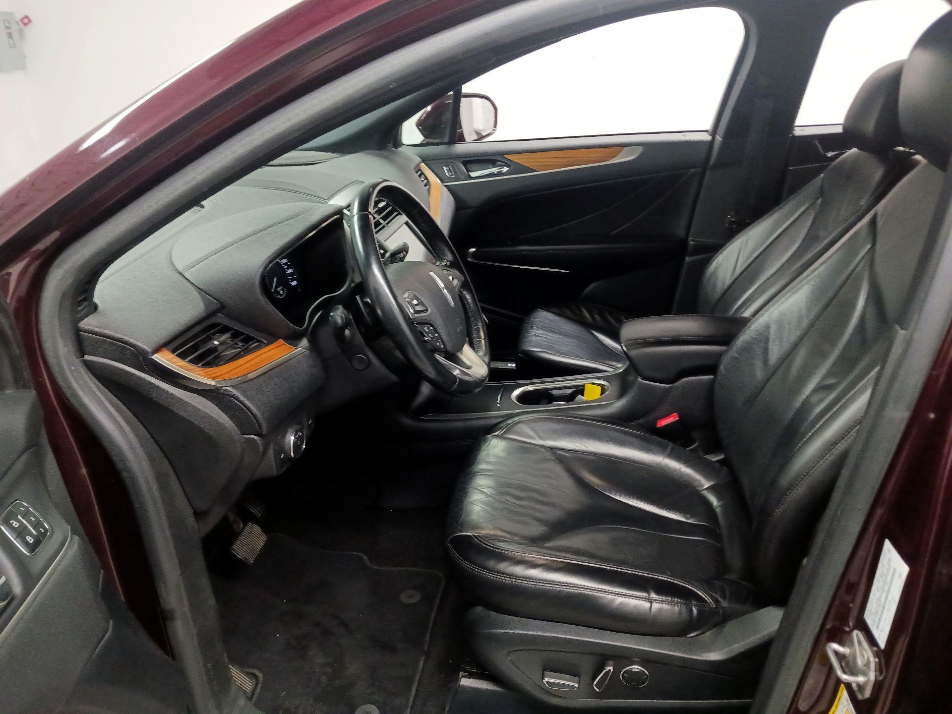 Thumbnail: 2019 Lincoln MKC - 11