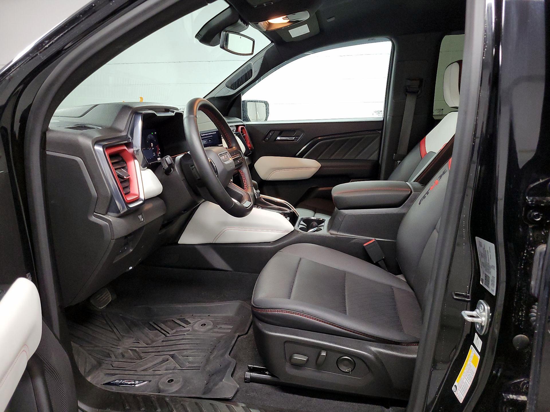 Thumbnail: 2024 GMC Canyon - 11