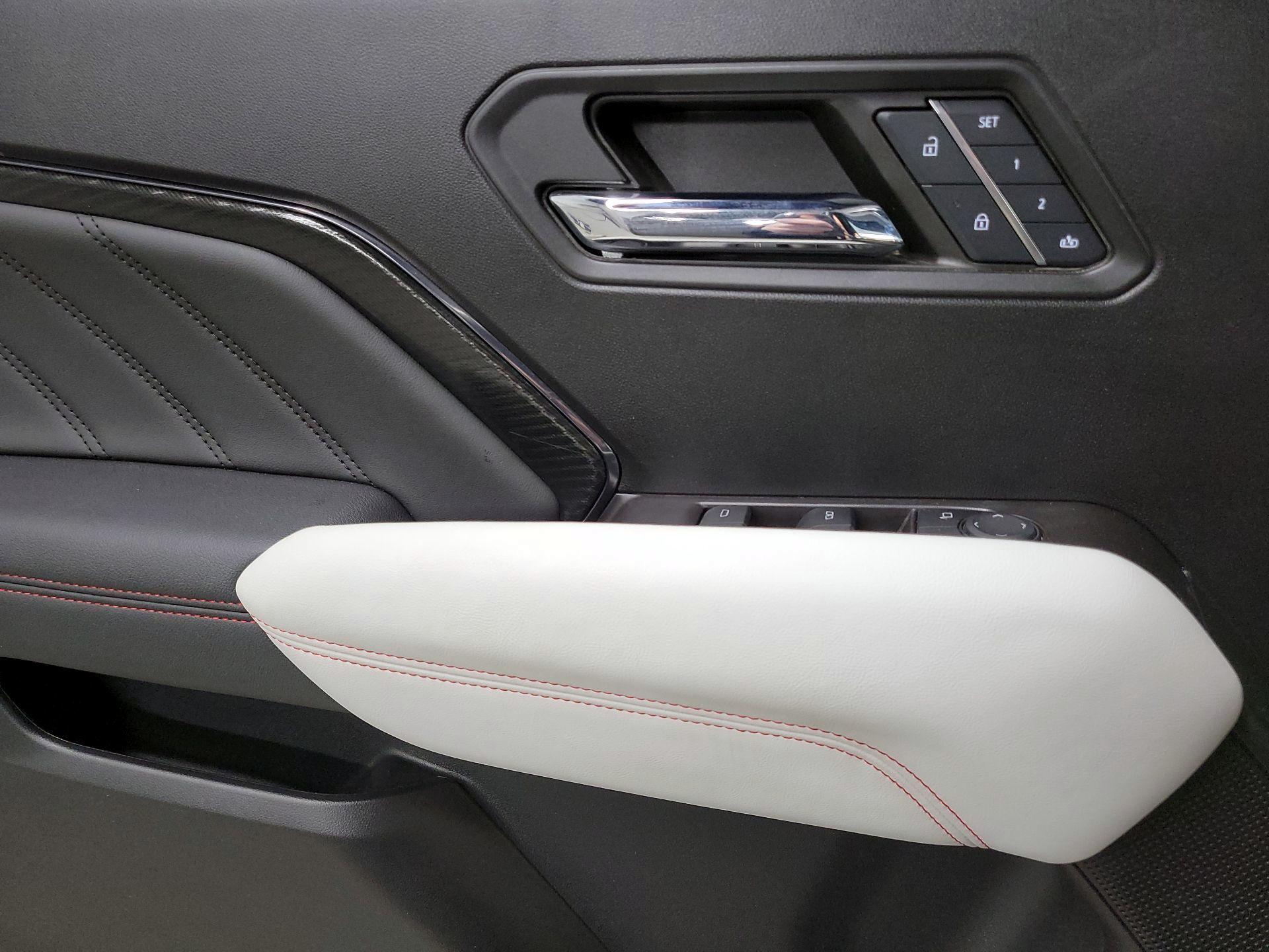 Thumbnail: 2024 GMC Canyon - 12