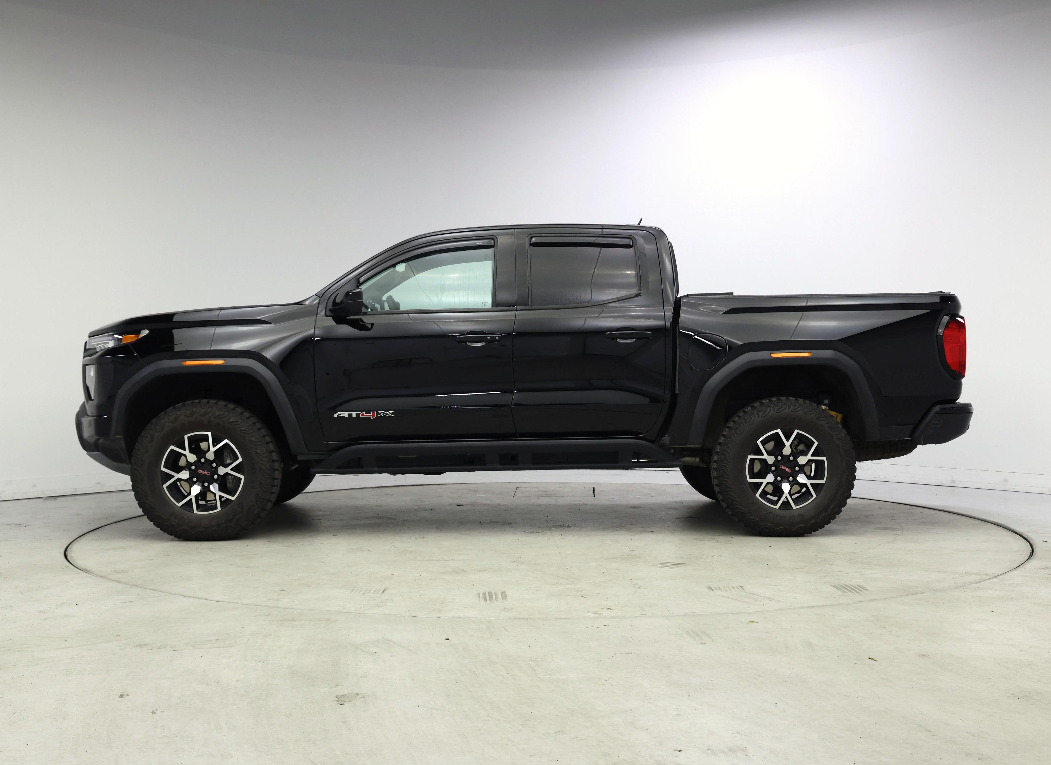 Thumbnail: 2024 GMC Canyon - 3