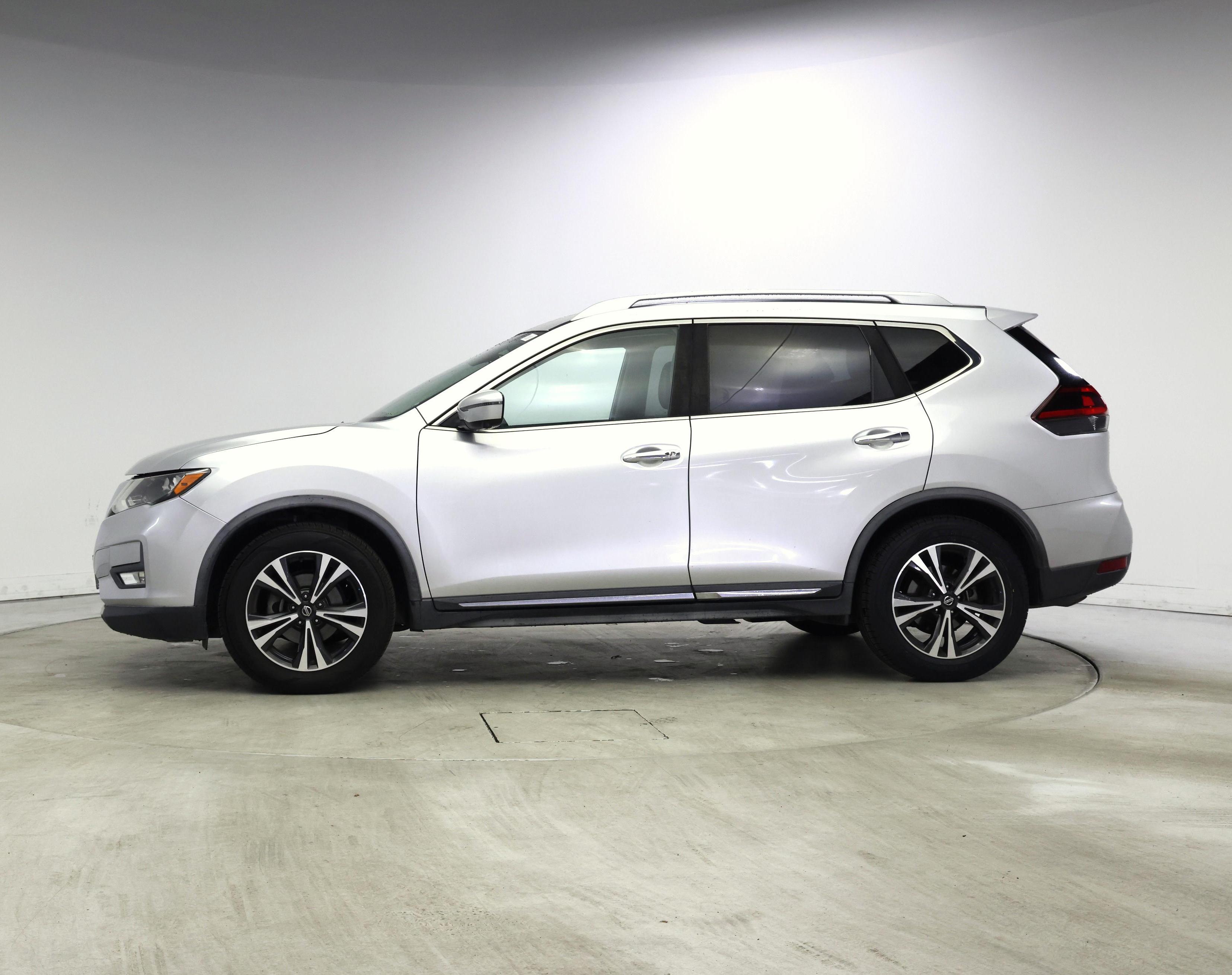 Thumbnail: 2018 Nissan Rogue - 3