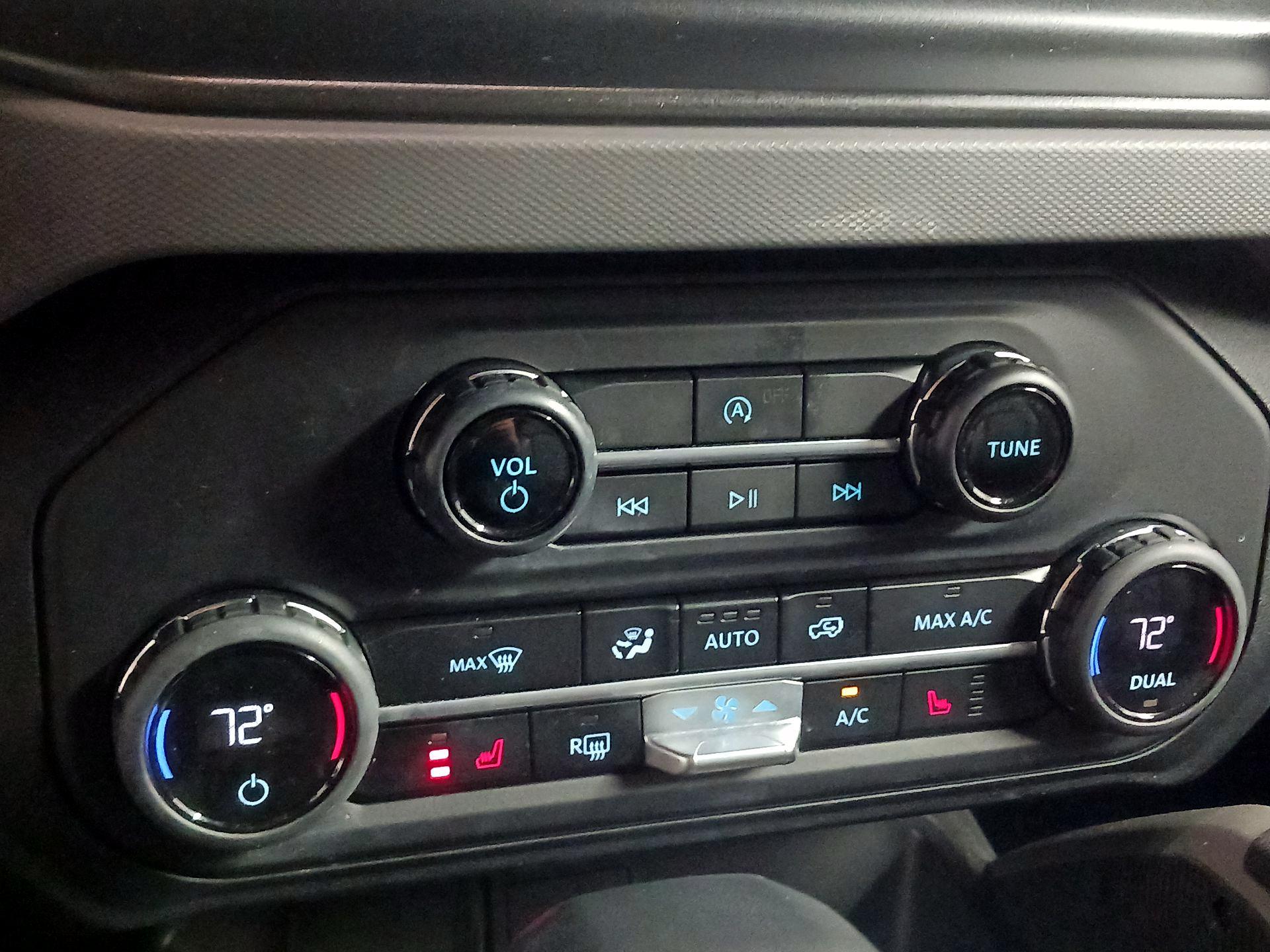 Thumbnail: 2023 Ford Bronco - 13