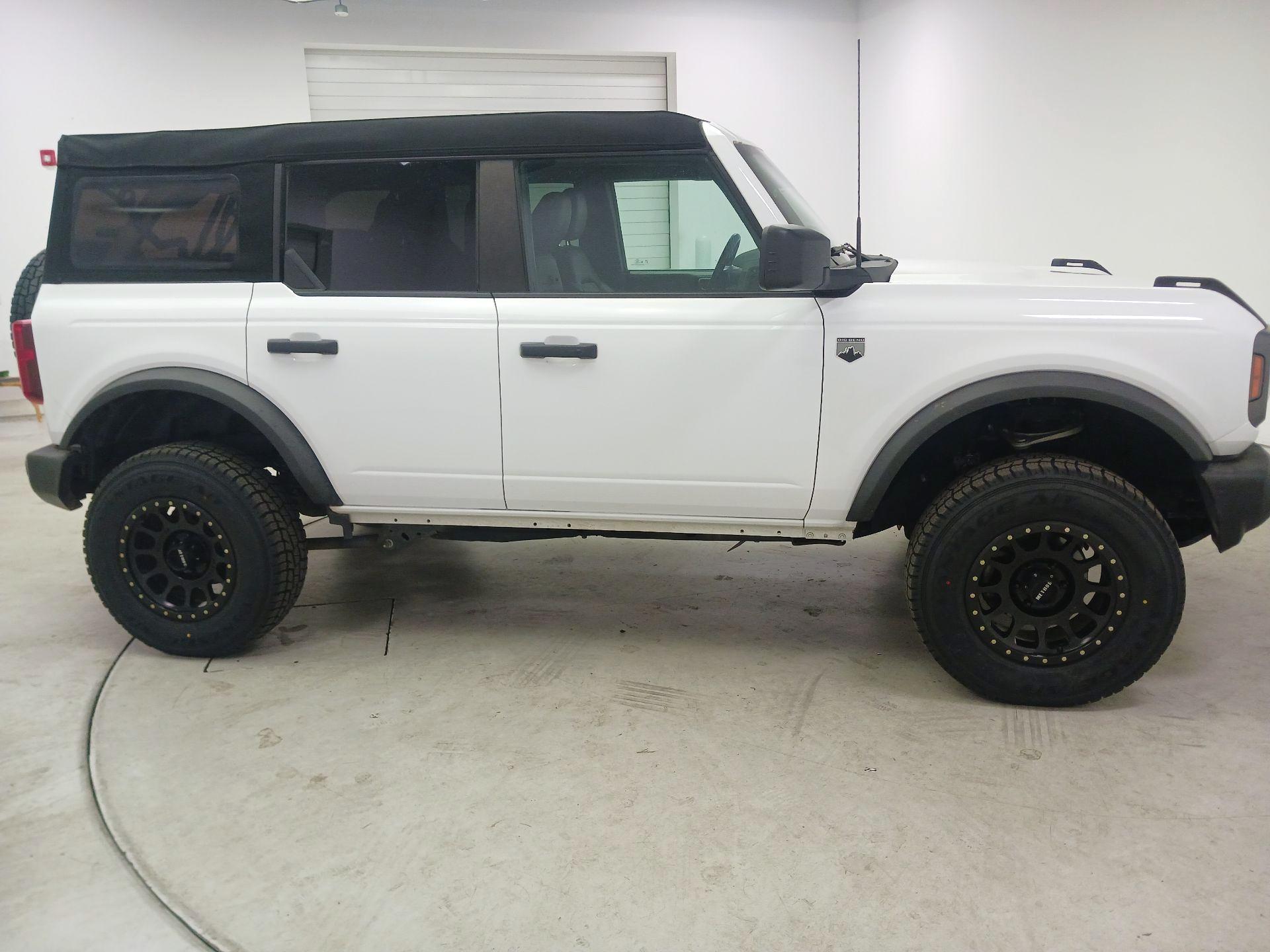 Thumbnail: 2023 Ford Bronco - 4