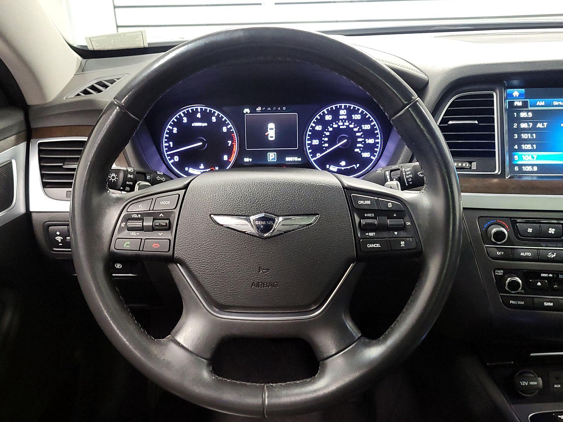 Thumbnail: 2017 Genesis G80 - 10