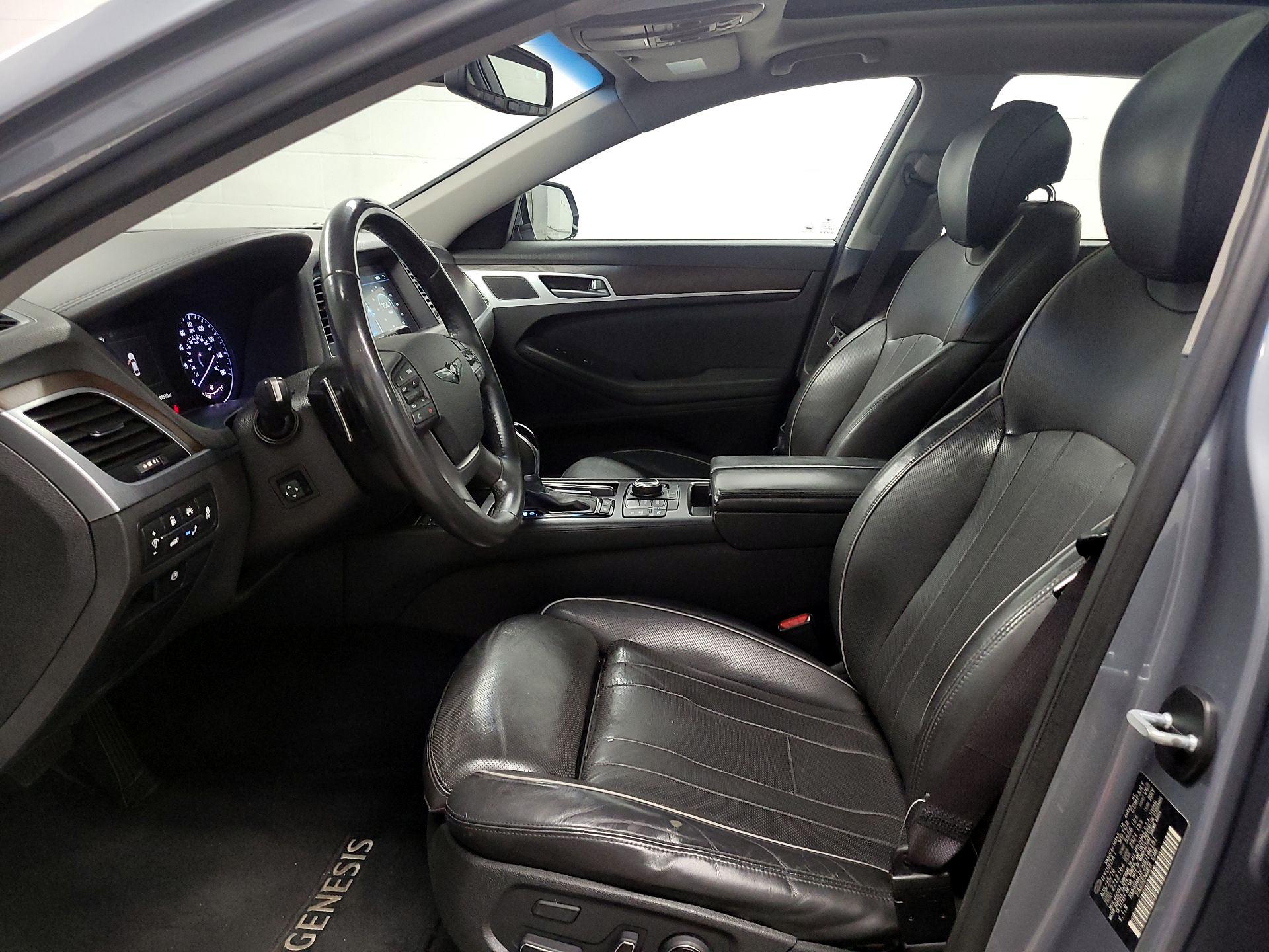 Thumbnail: 2017 Genesis G80 - 11