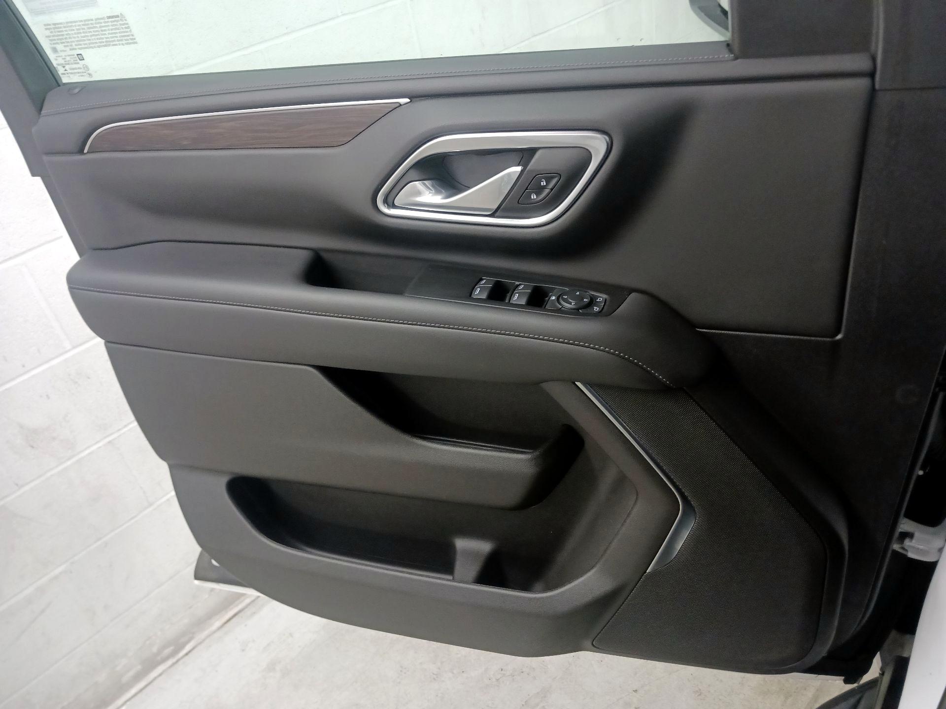 Thumbnail: 2021 Chevrolet Tahoe - 12