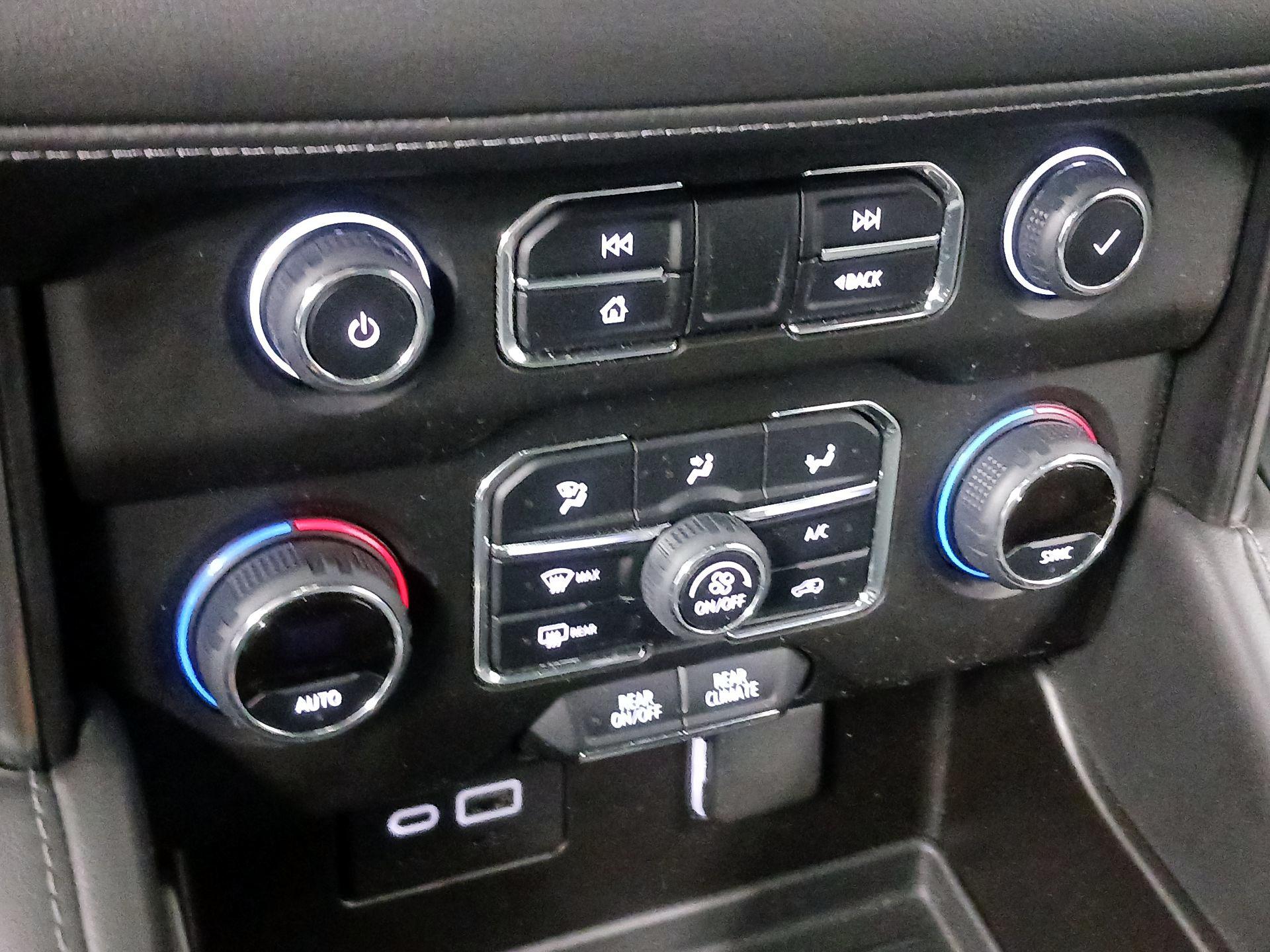 Thumbnail: 2021 Chevrolet Tahoe - 15