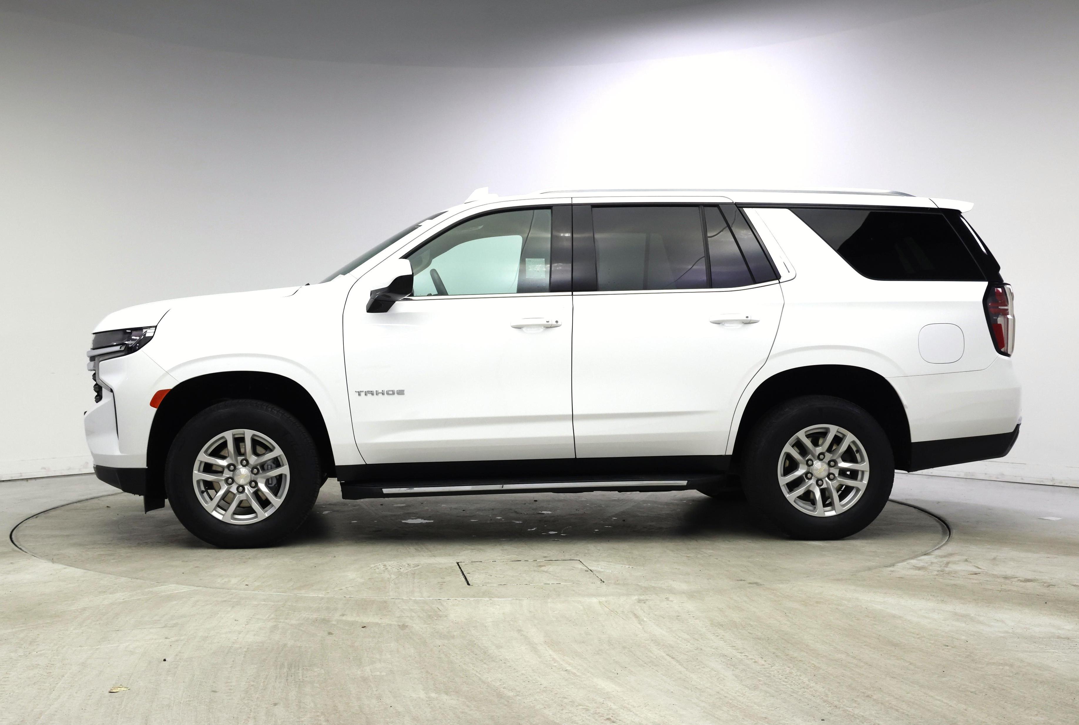 Thumbnail: 2021 Chevrolet Tahoe - 3