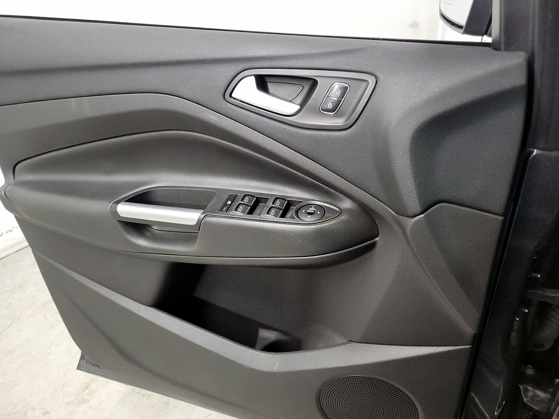 Thumbnail: 2017 Ford Escape - 12