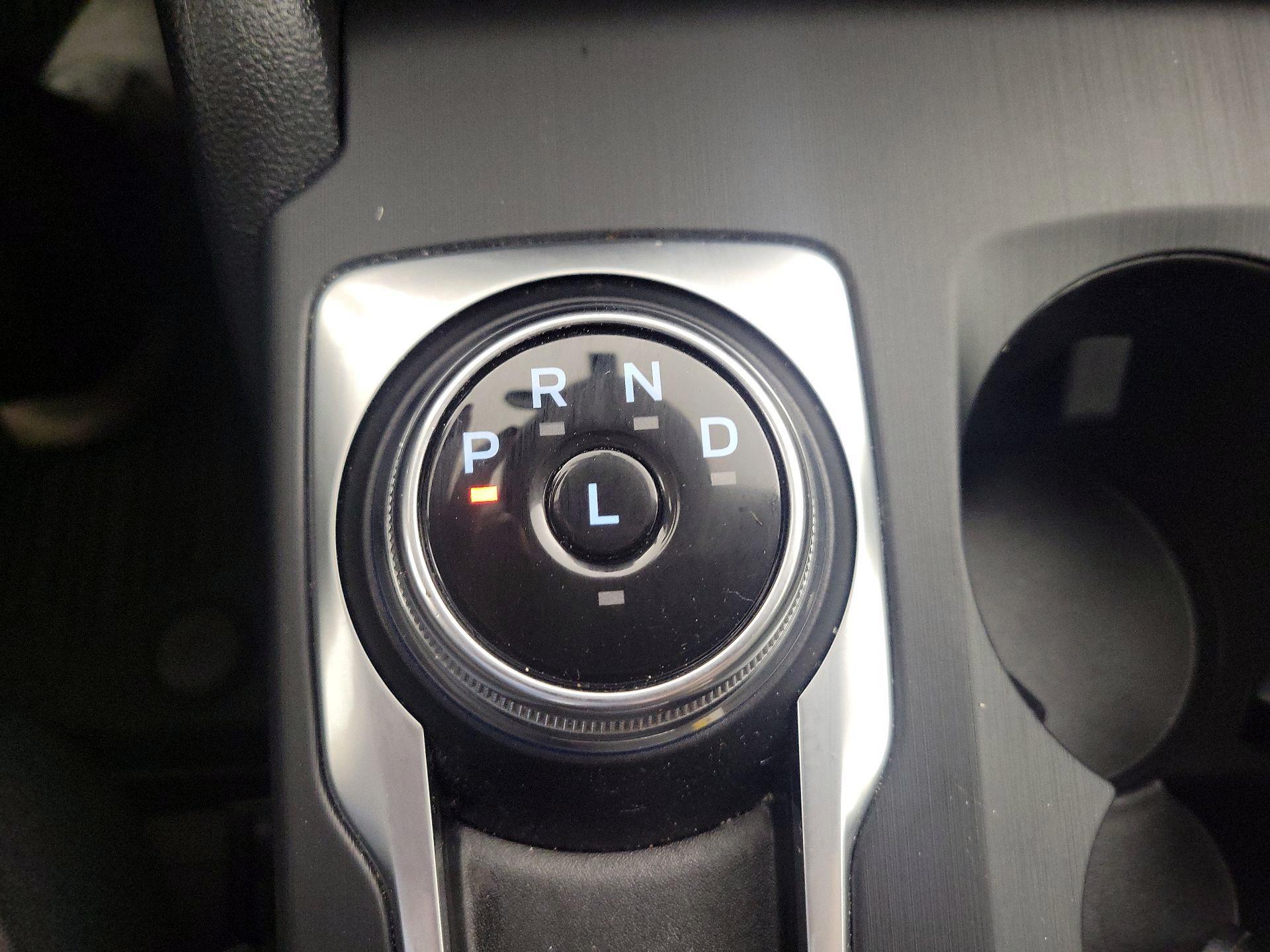 Thumbnail: 2022 Ford Escape - 17