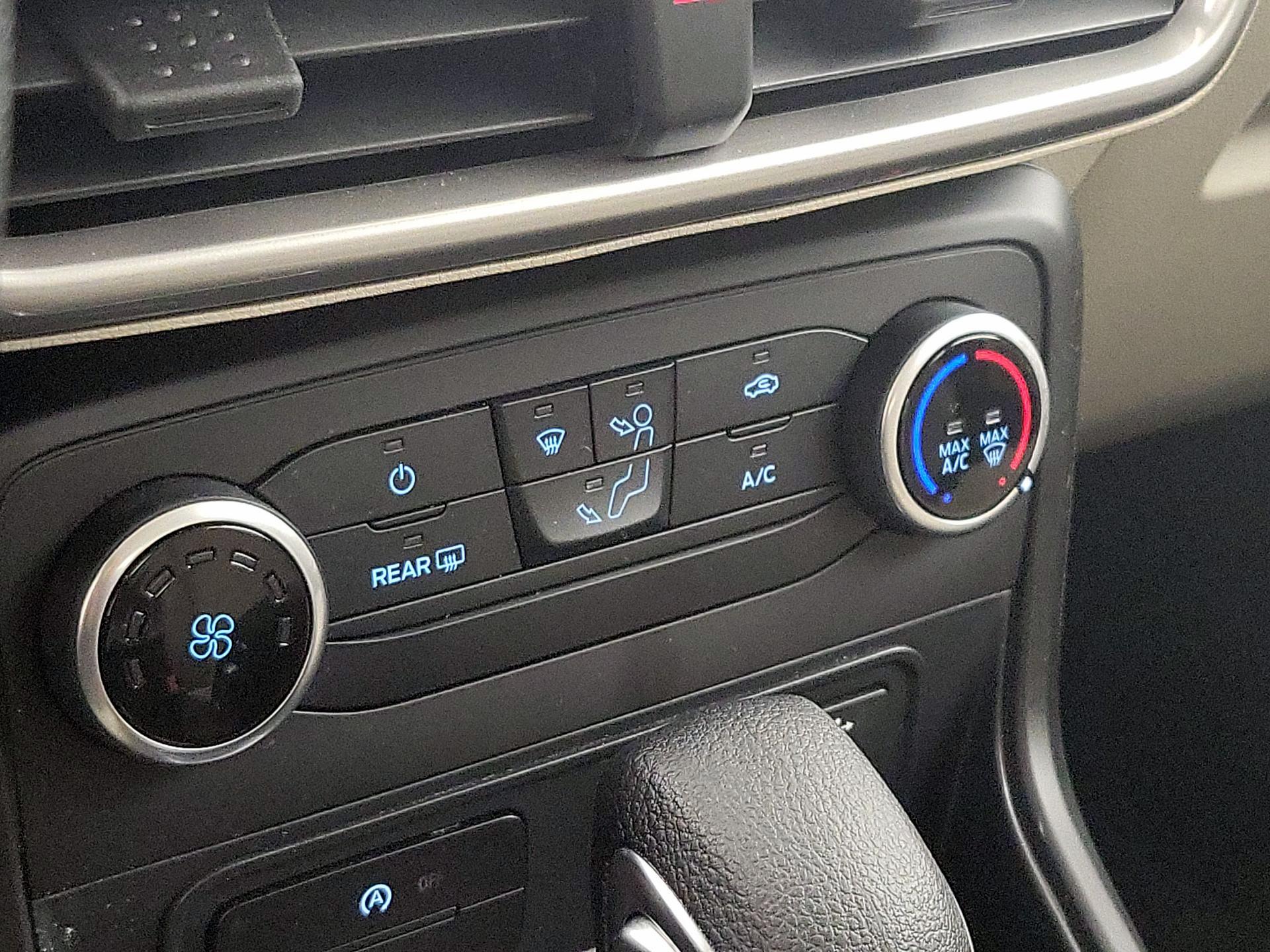 Thumbnail: 2021 Ford EcoSport - 16