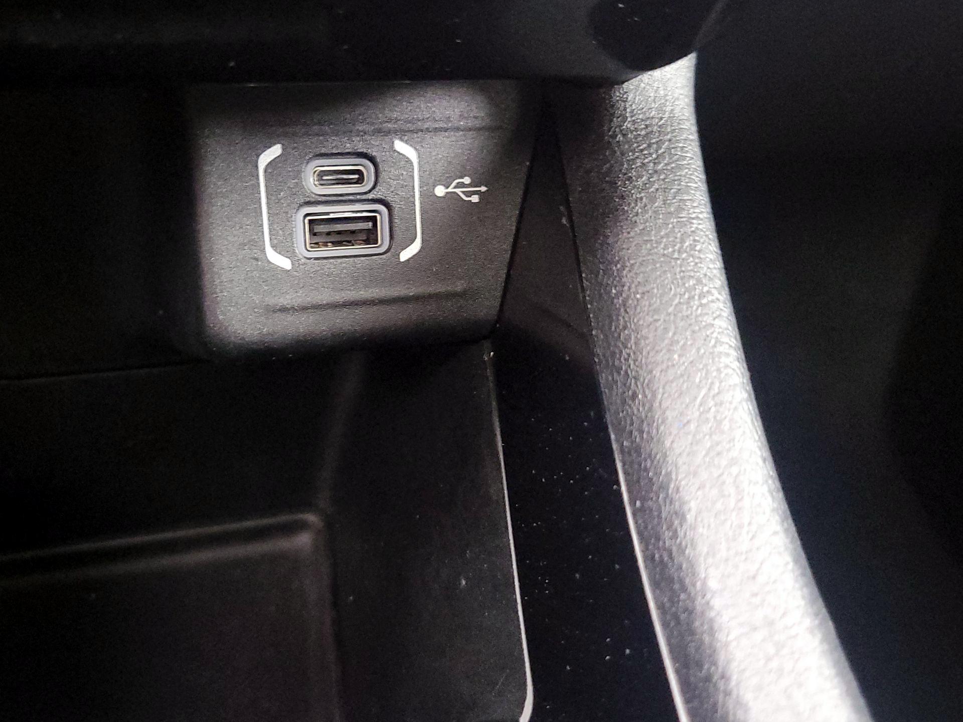 Thumbnail: 2022 Jeep Compass - 19