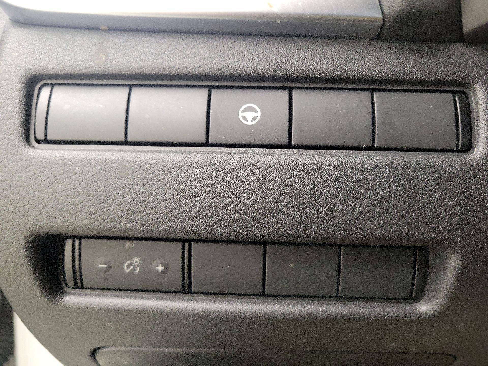 Thumbnail: 2022 Nissan Rogue - 13