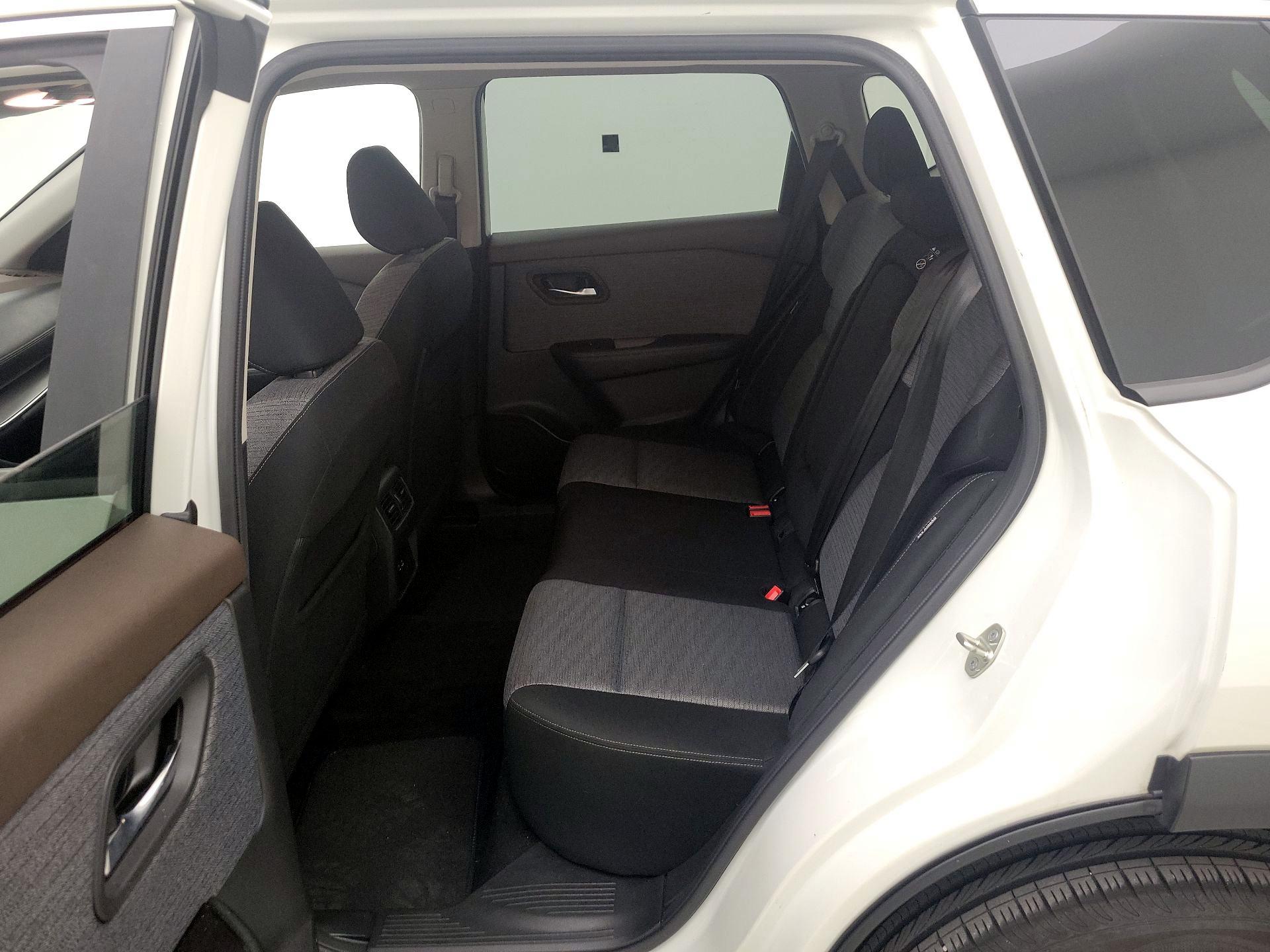 Thumbnail: 2022 Nissan Rogue - 19