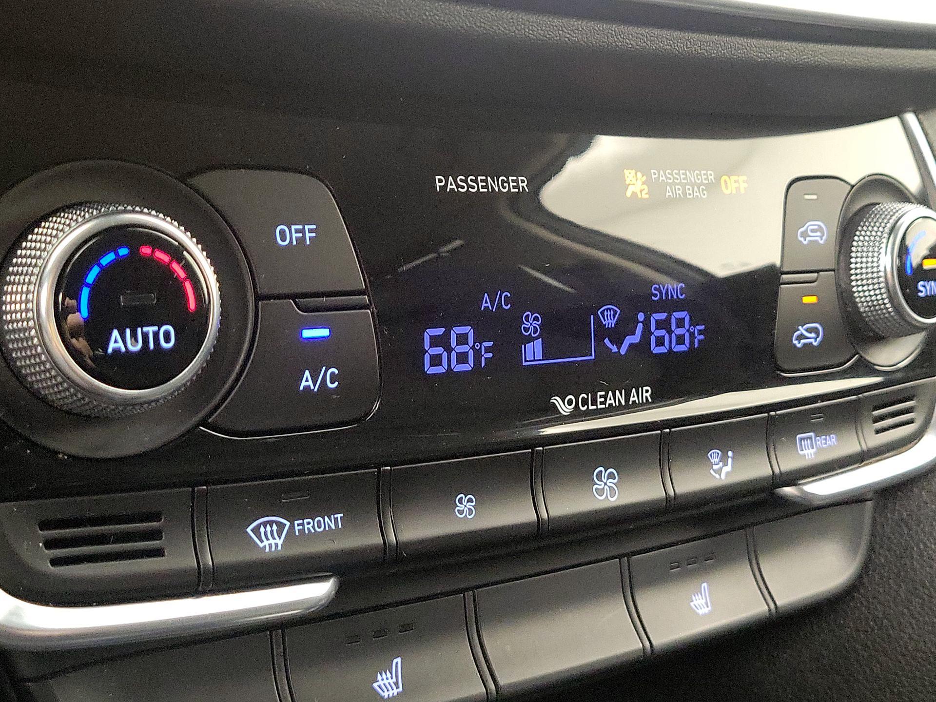 Thumbnail: 2020 Hyundai Santa Fe - 16