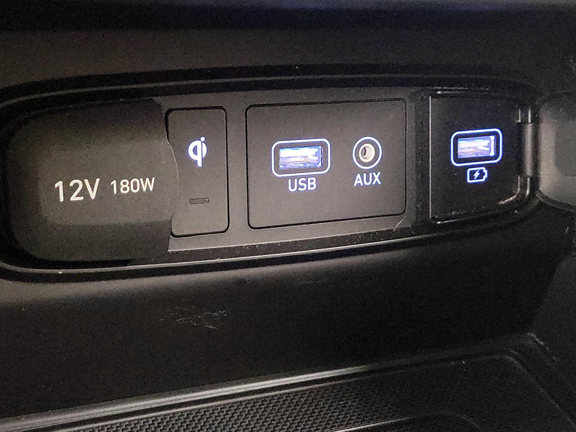 Thumbnail: 2020 Hyundai Santa Fe - 18