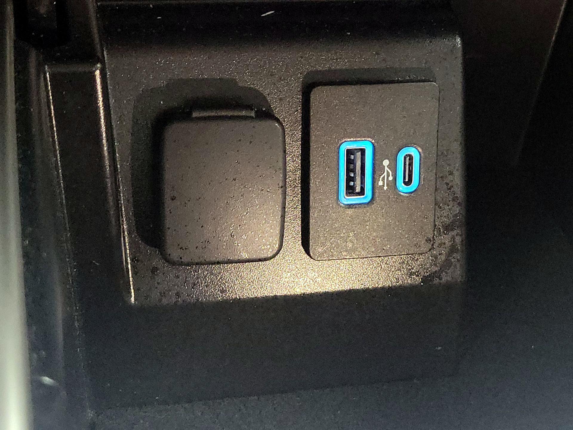 Thumbnail: 2023 Ford Explorer - 18