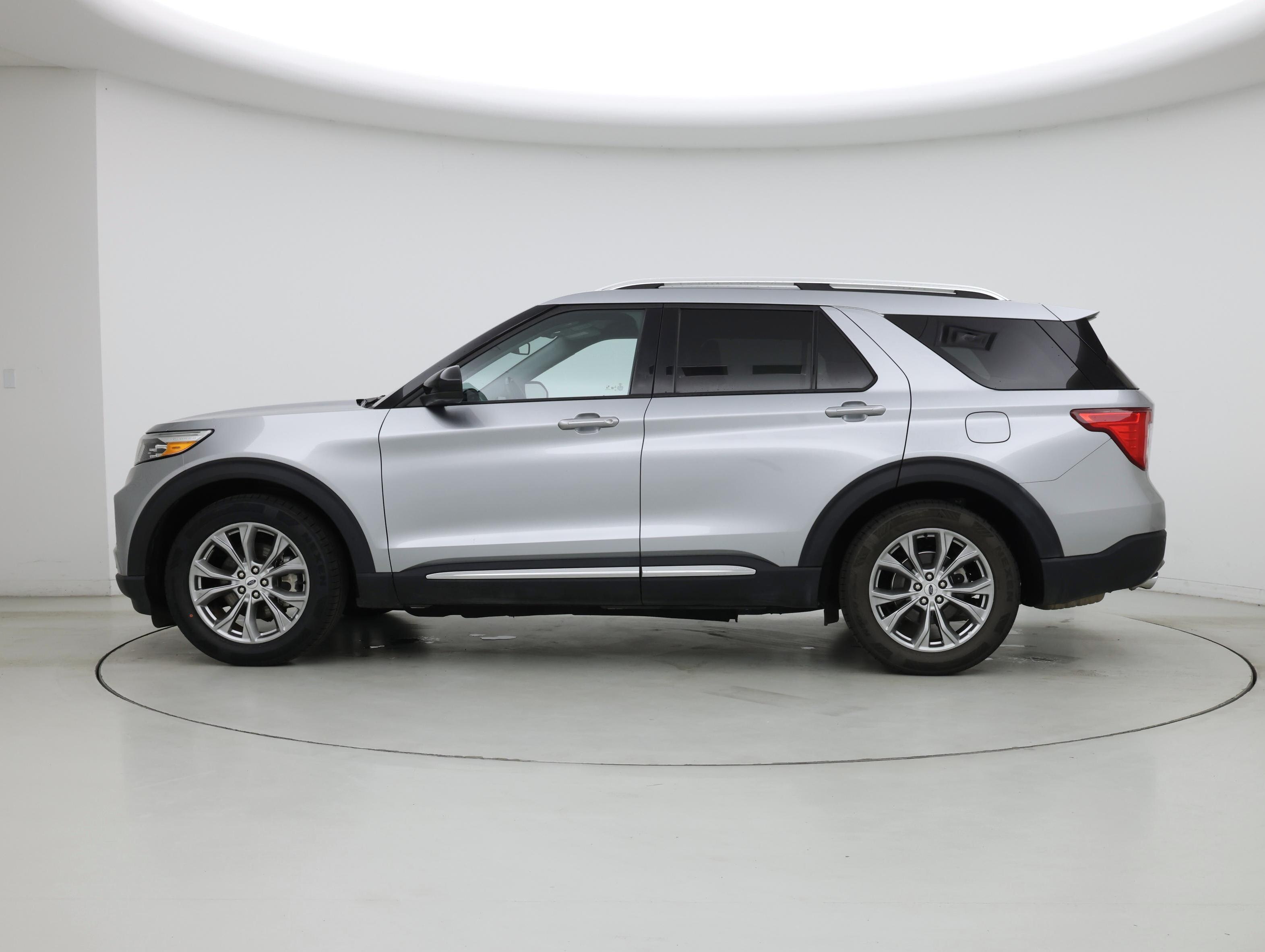 Thumbnail: 2023 Ford Explorer - 3