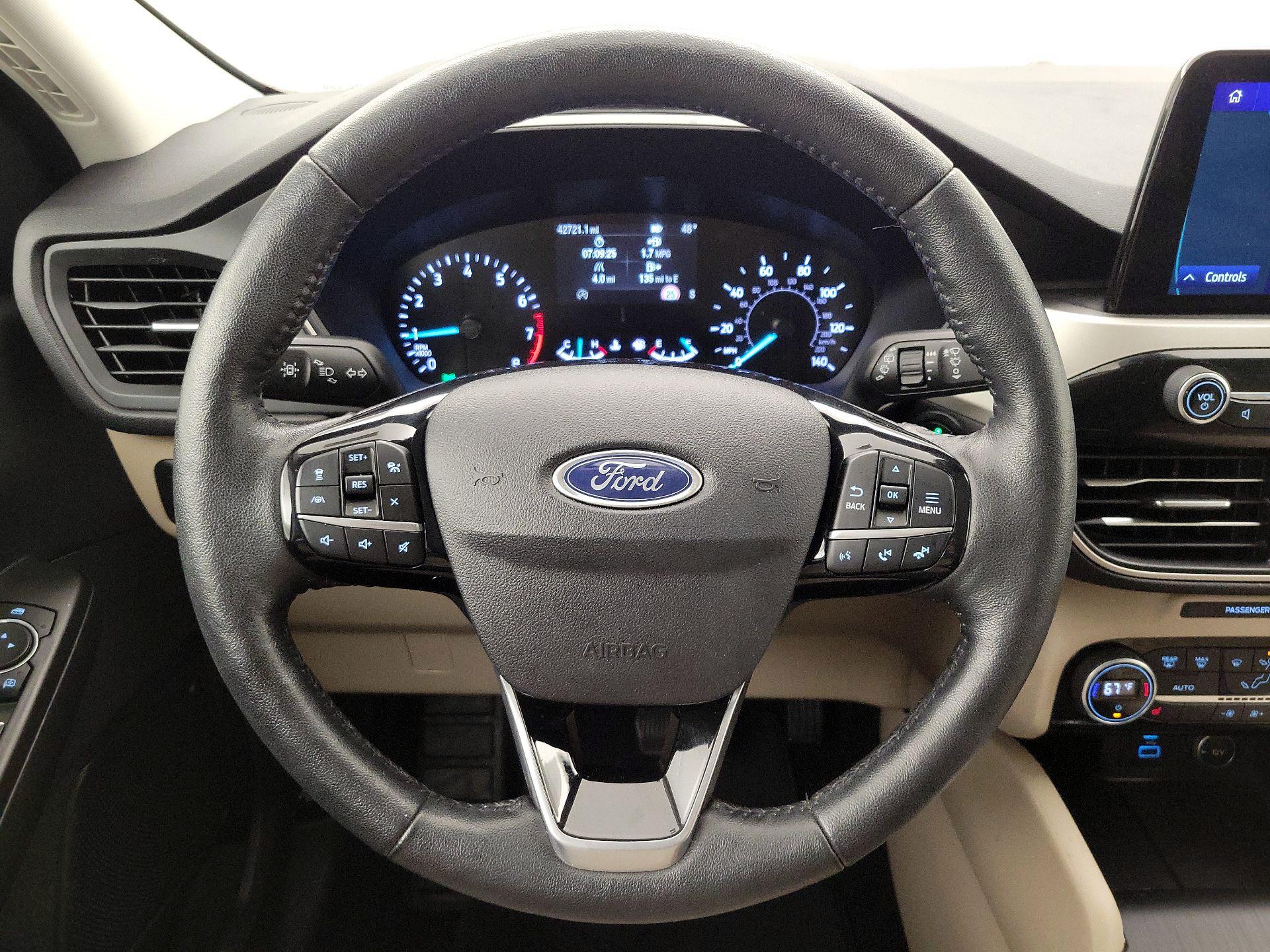 Thumbnail: 2021 Ford Escape - 10