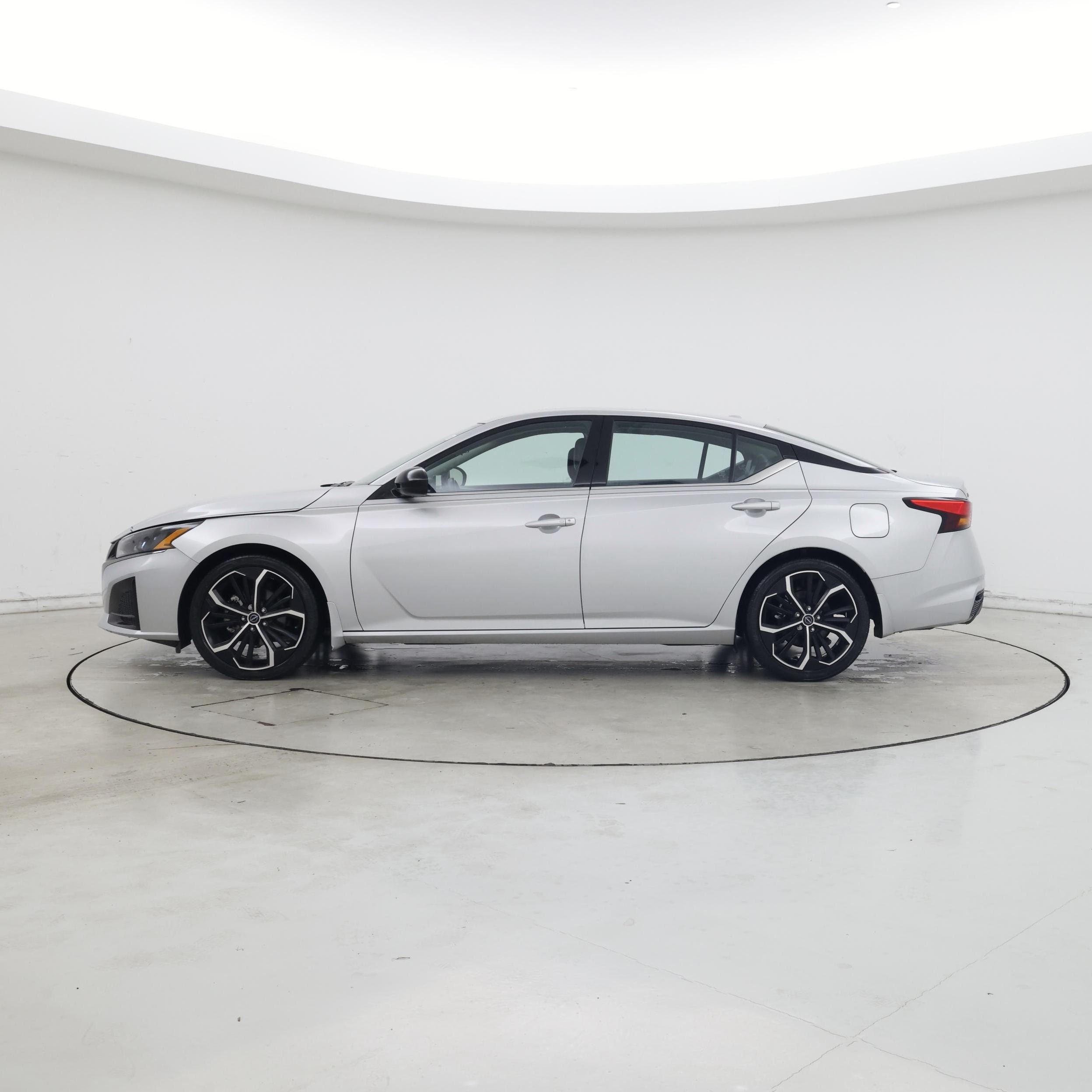 Thumbnail: 2023 Nissan Altima - 3