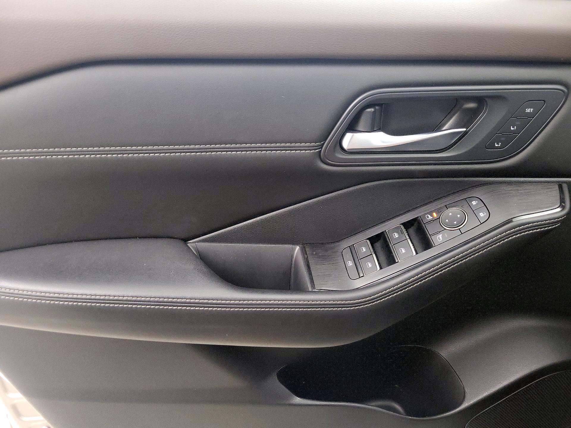 Thumbnail: 2022 Nissan Rogue - 12