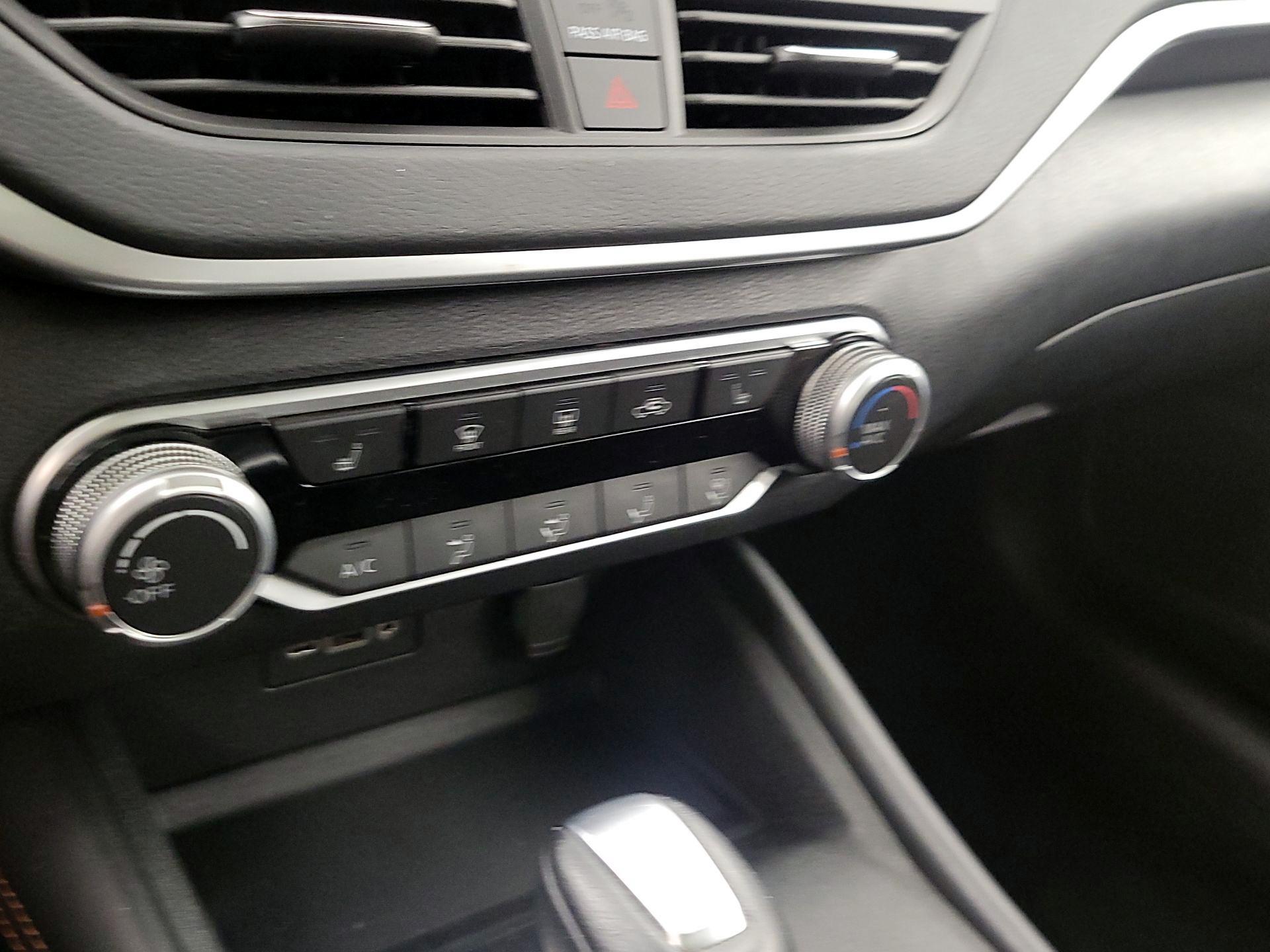 Thumbnail: 2022 Nissan Altima - 16