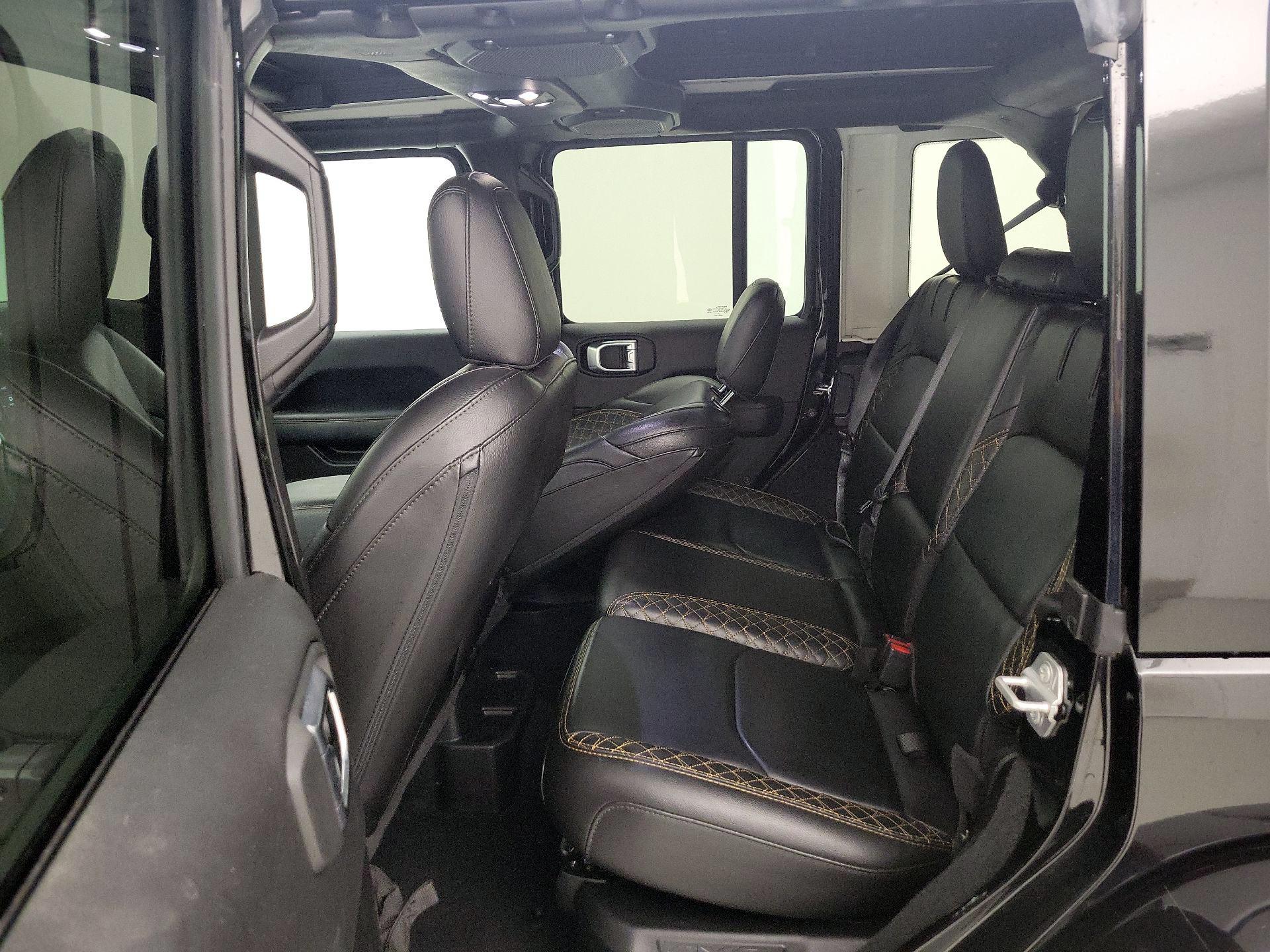 Thumbnail: 2022 Jeep Wrangler - 18