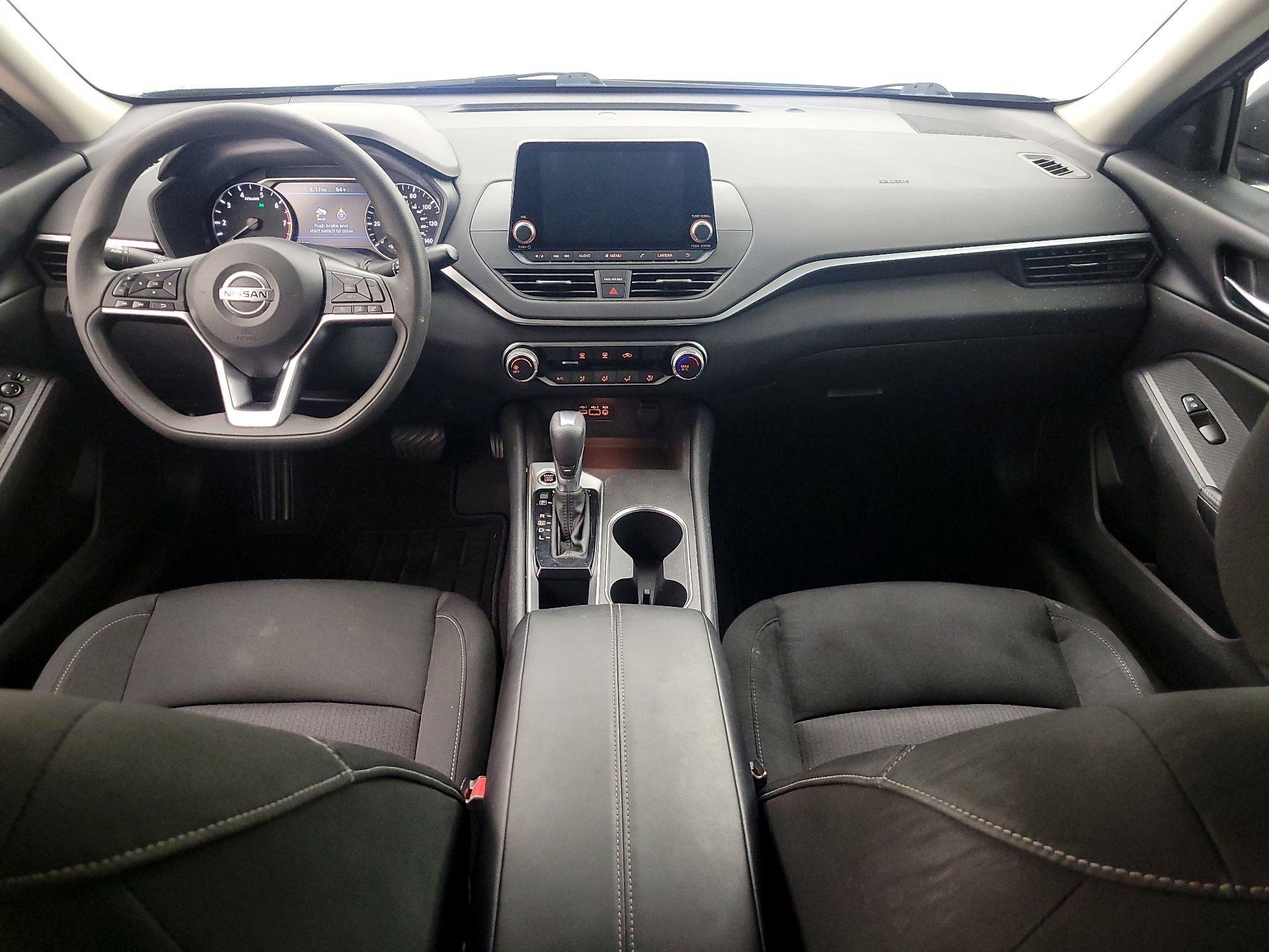 Thumbnail: 2022 Nissan Altima - 9