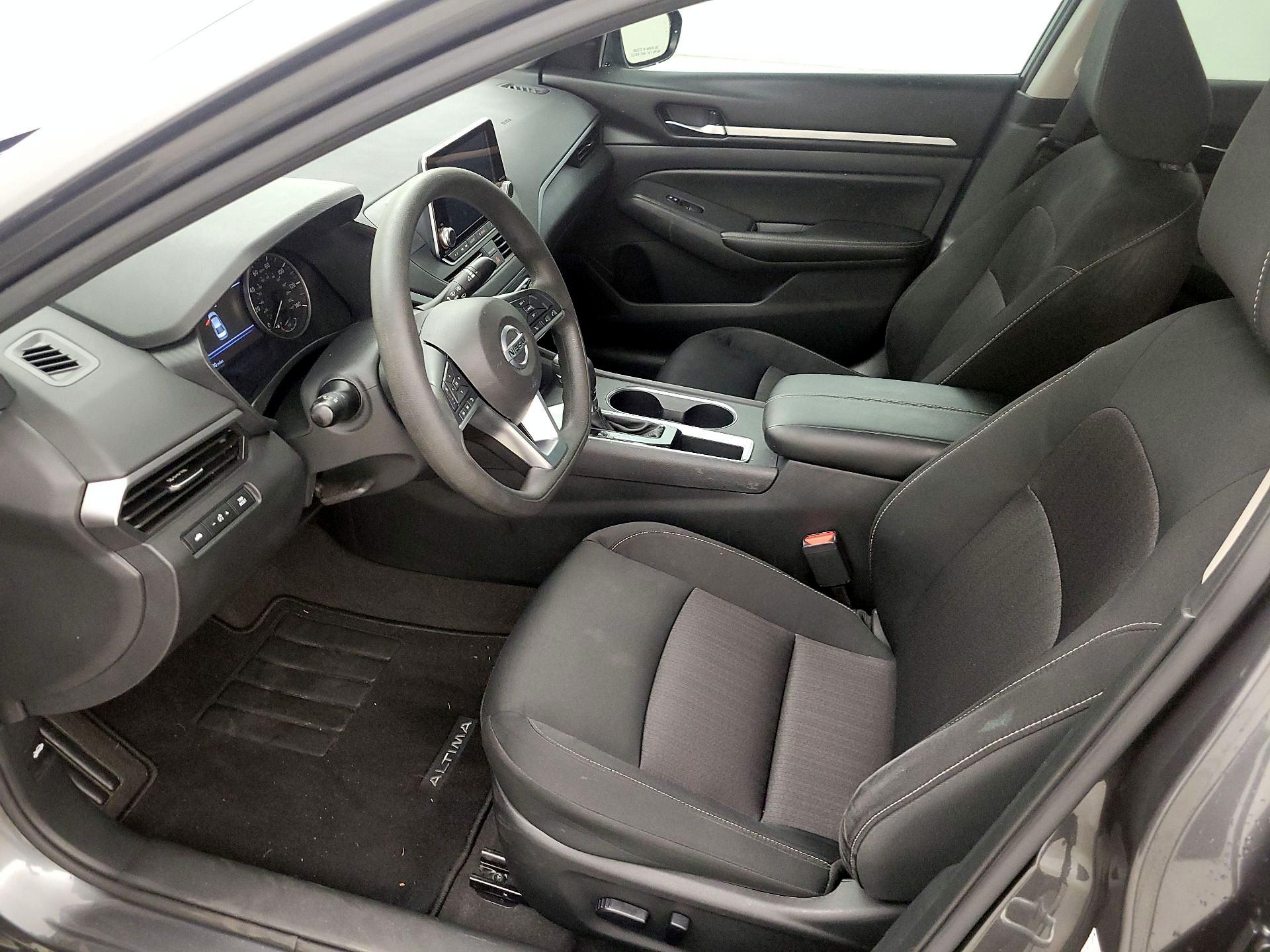 Thumbnail: 2022 Nissan Altima - 11