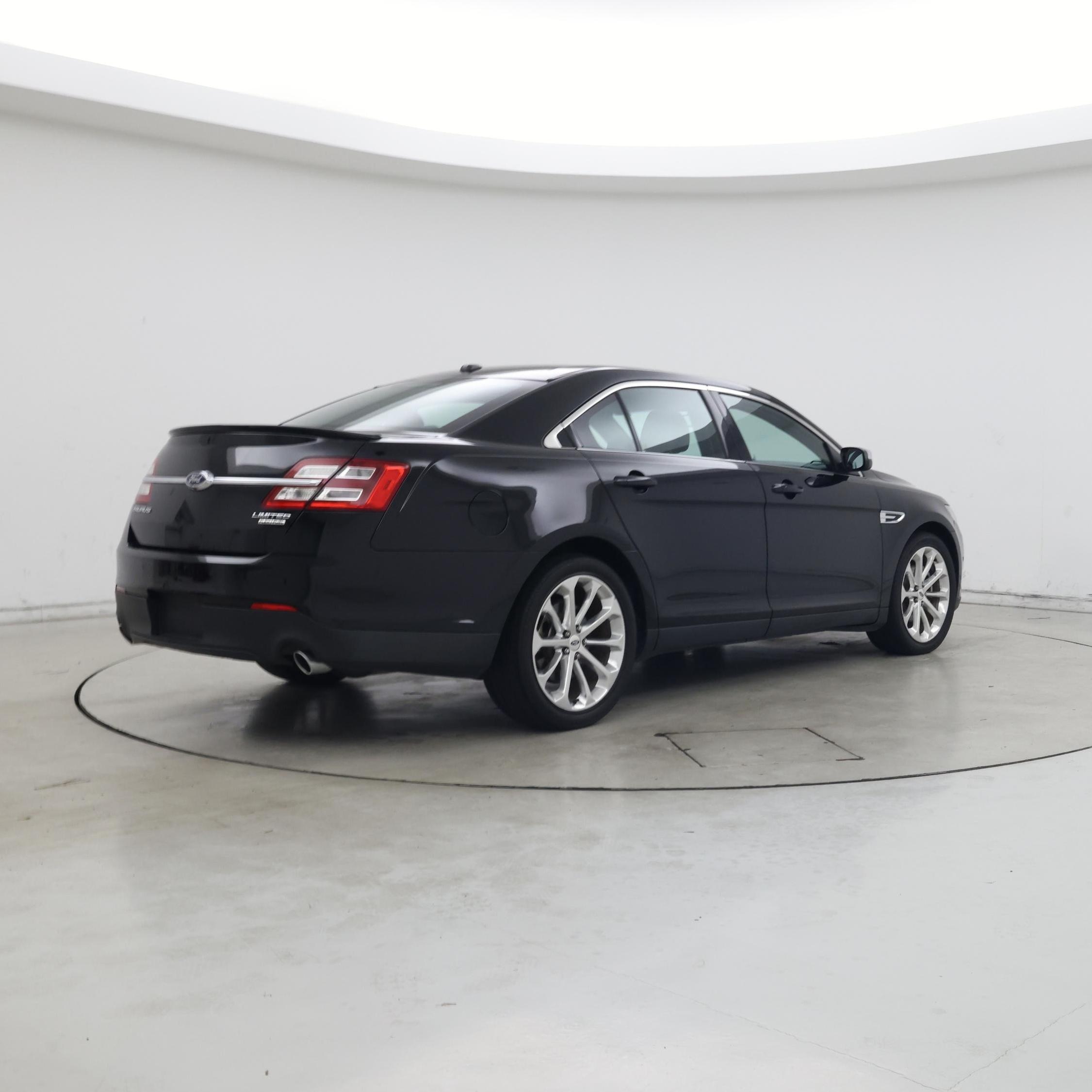 Thumbnail: 2016 Ford Taurus - 8