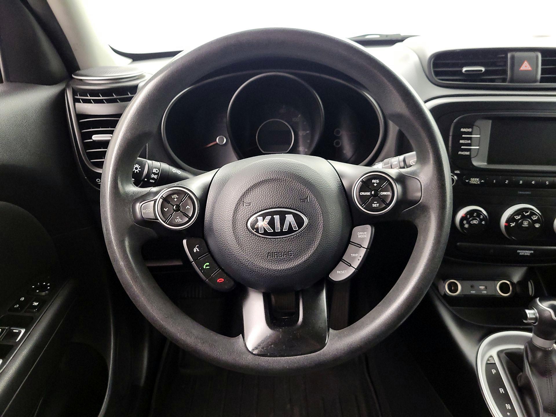 Thumbnail: 2017 Kia Soul - 10