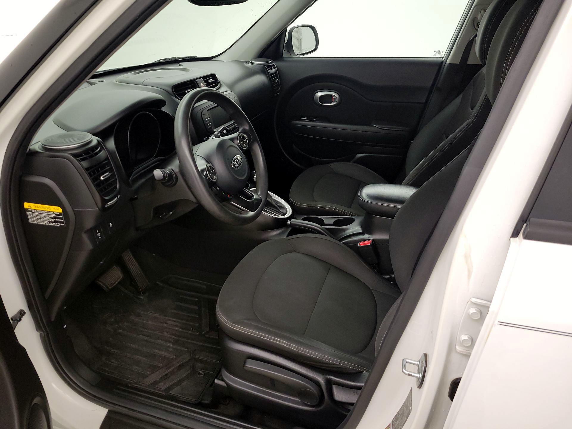 Thumbnail: 2017 Kia Soul - 11