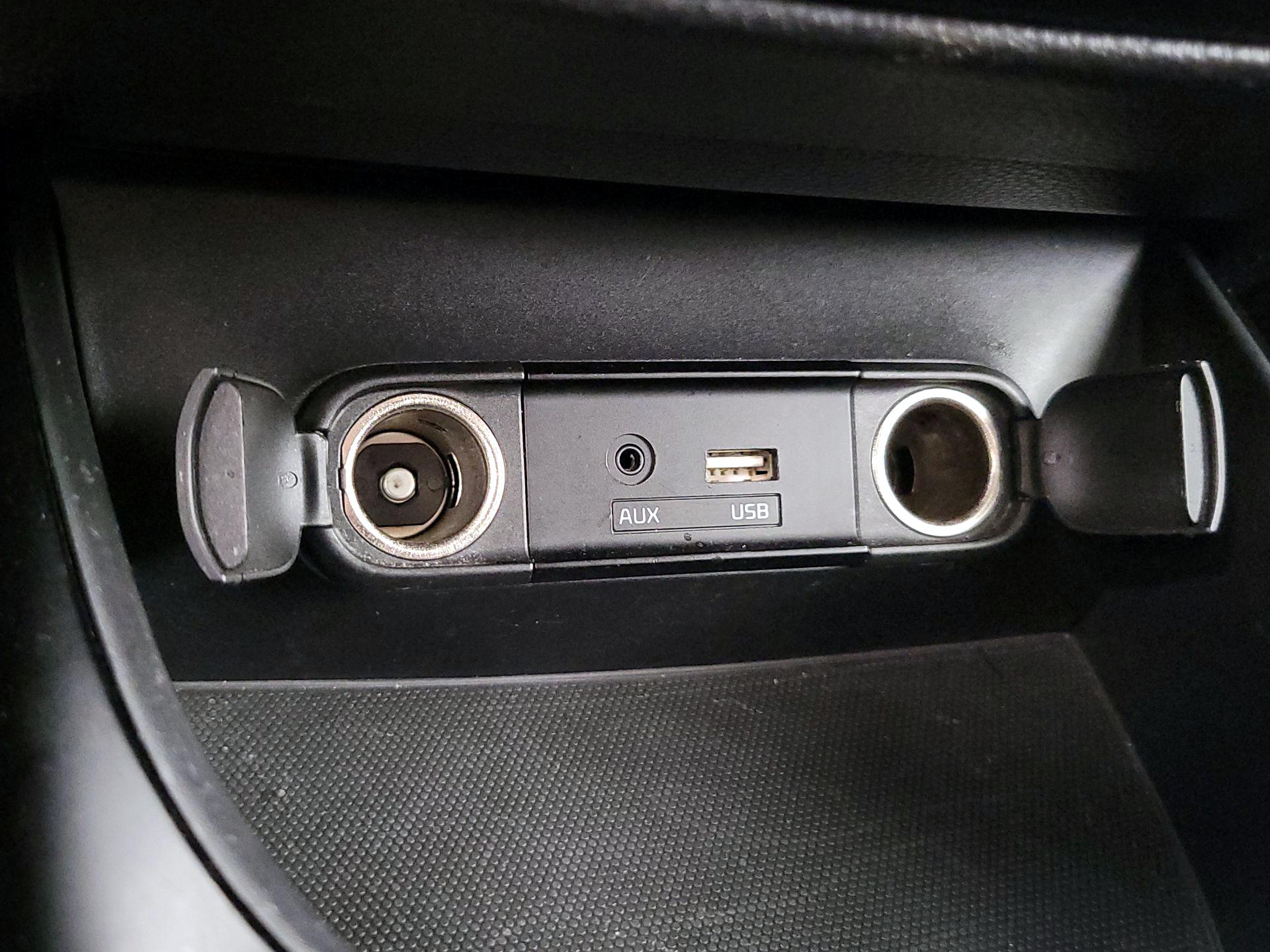 Thumbnail: 2017 Kia Soul - 17