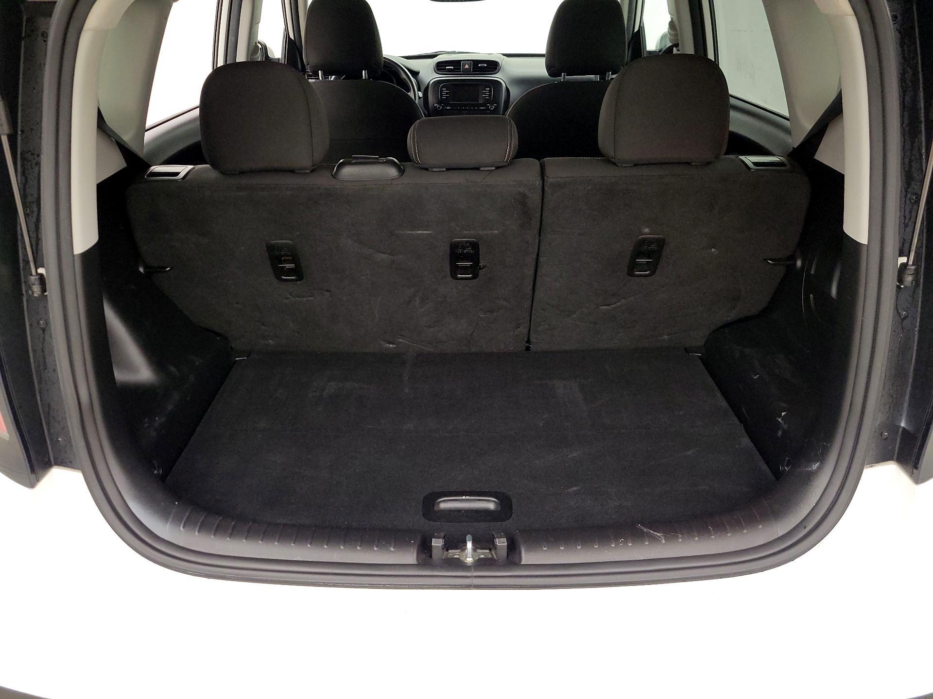 Thumbnail: 2017 Kia Soul - 19