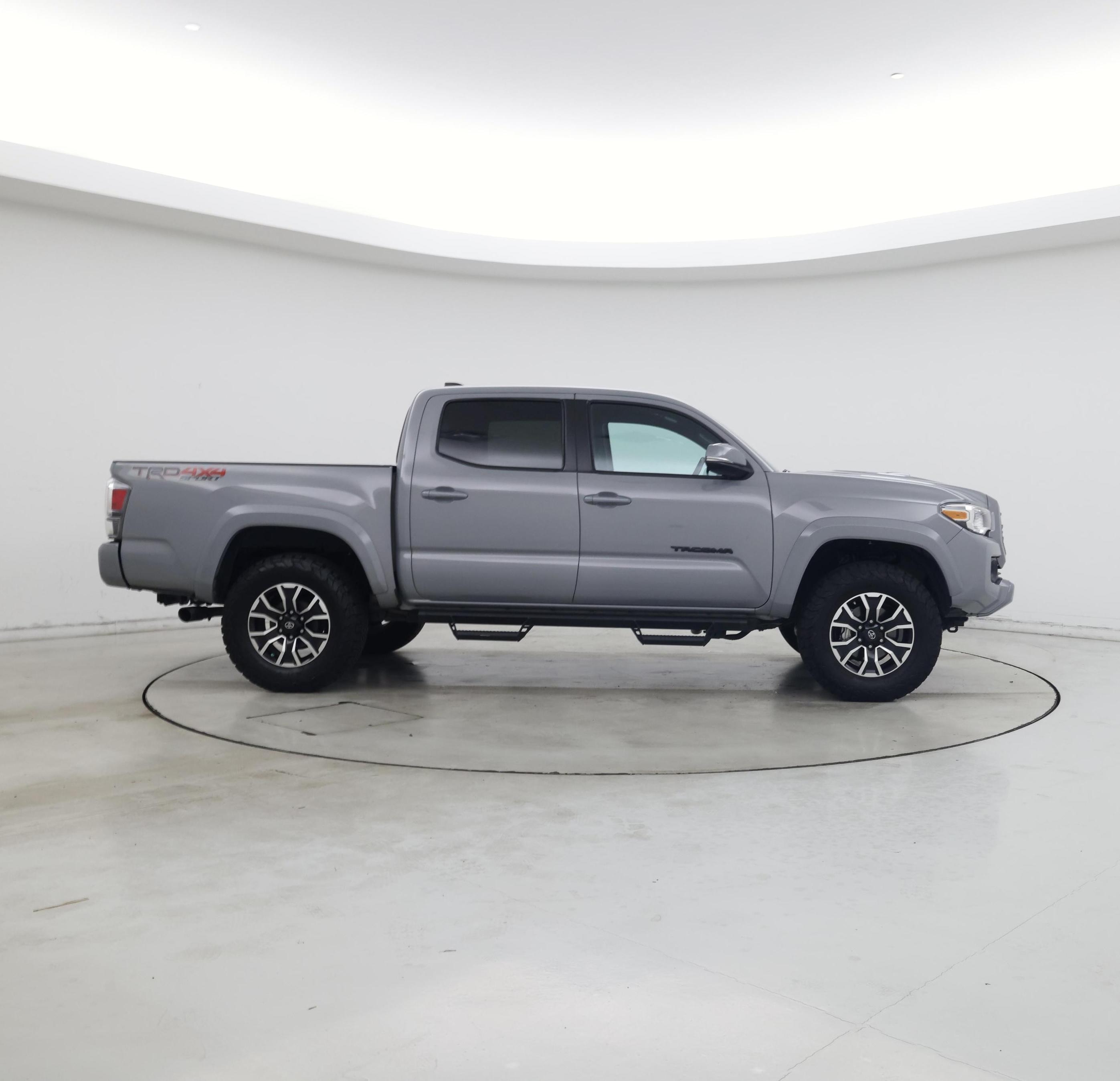 Thumbnail: 2021 Toyota Tacoma - 7