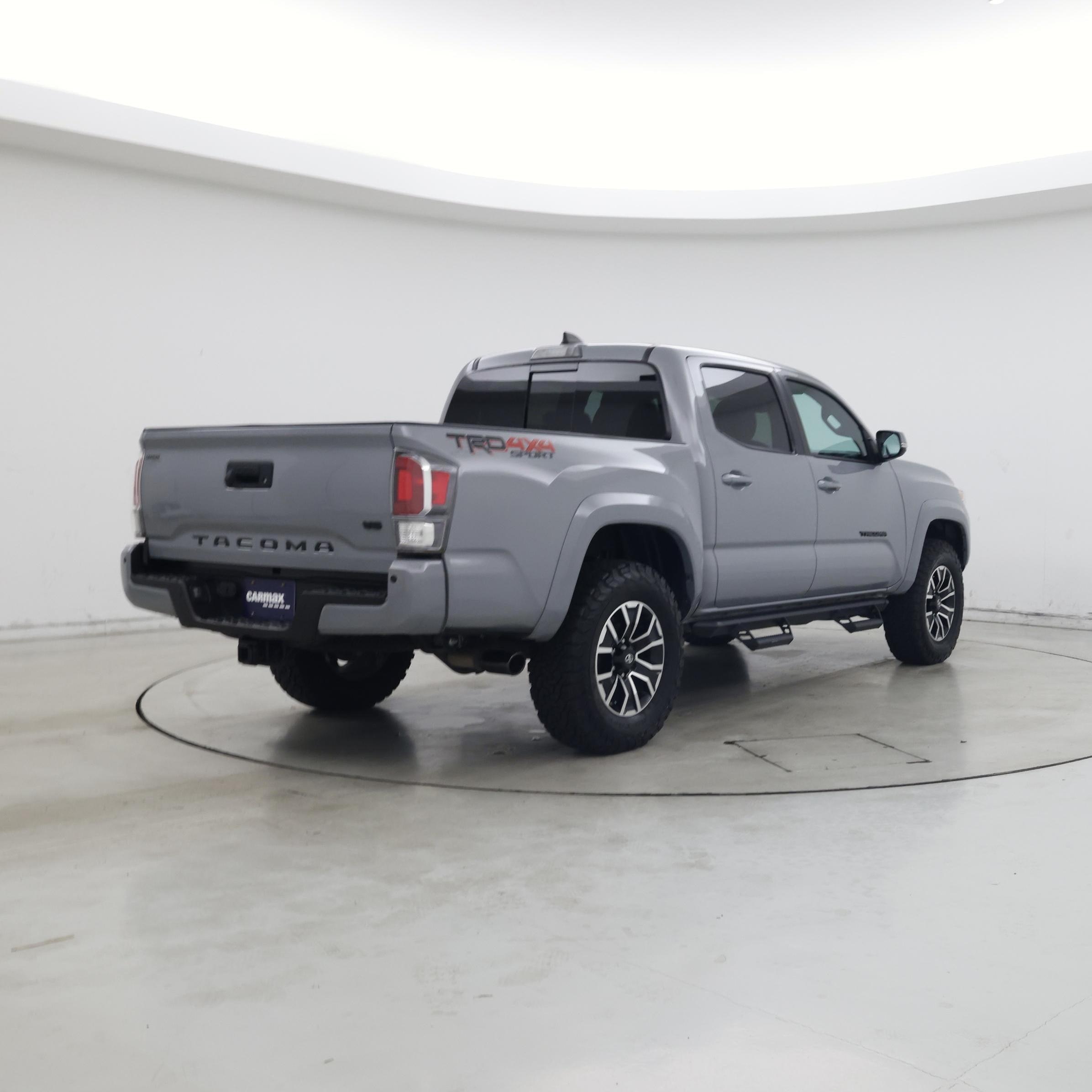 Thumbnail: 2021 Toyota Tacoma - 8