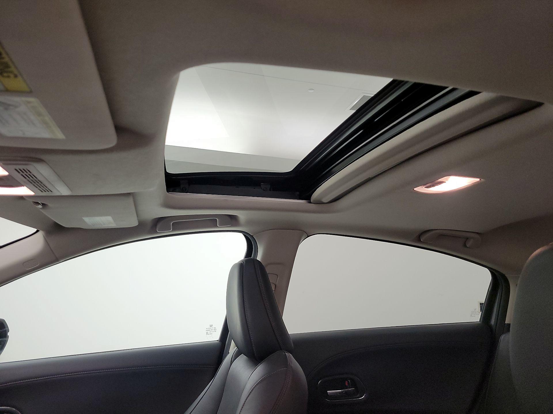 Thumbnail: 2019 Honda HR-V - 19
