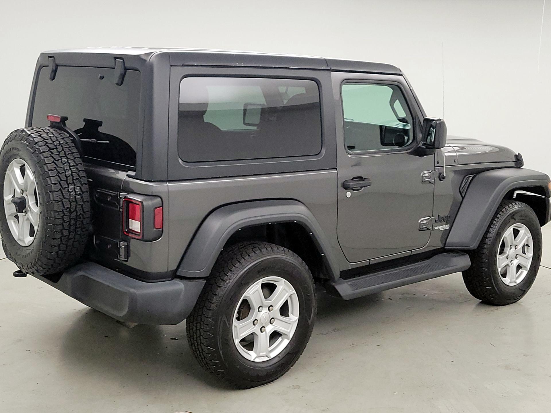 Thumbnail: 2021 Jeep Wrangler - 5