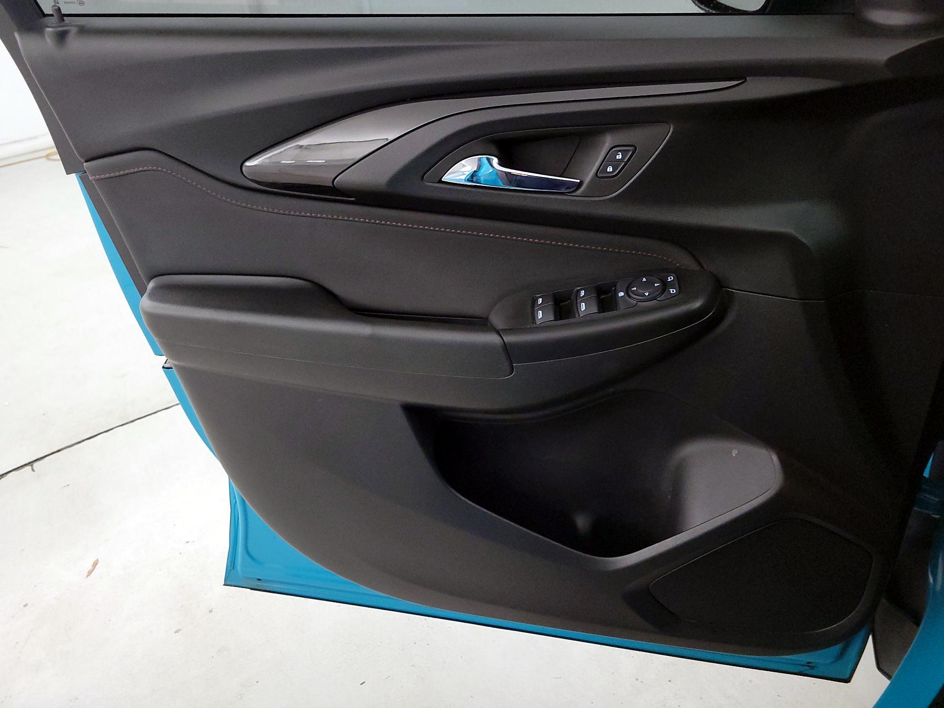 Thumbnail: 2022 Chevrolet TrailBlazer - 12