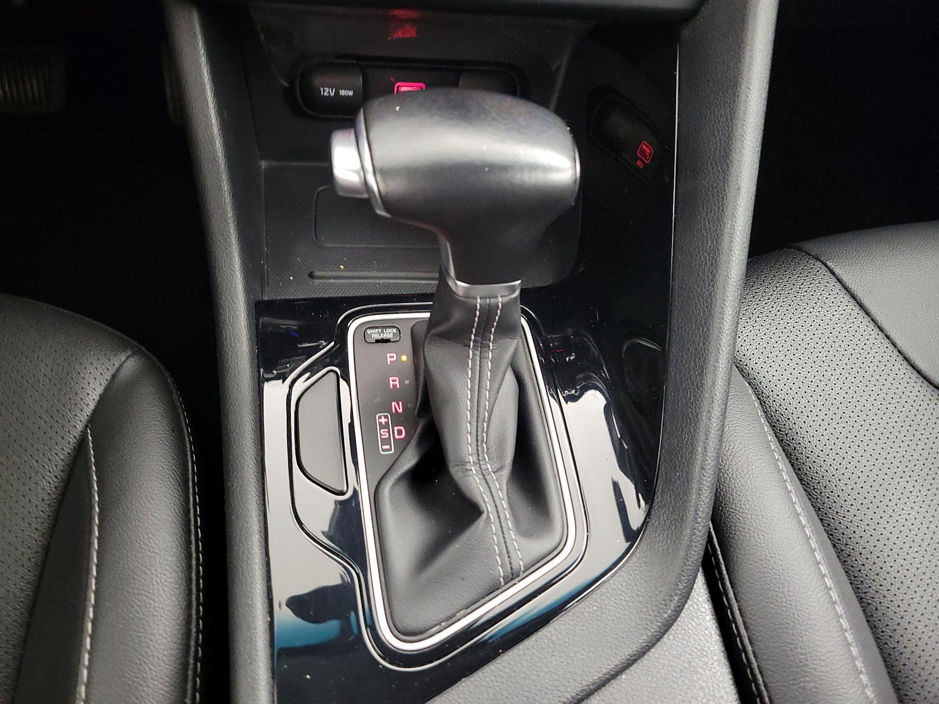 Thumbnail: 2022 Kia Niro - 18