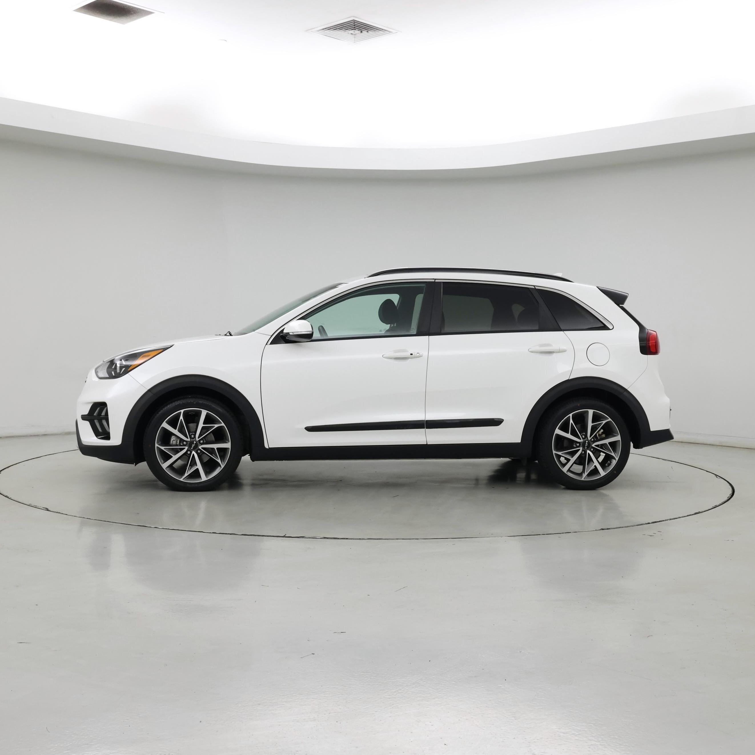 Thumbnail: 2022 Kia Niro - 3