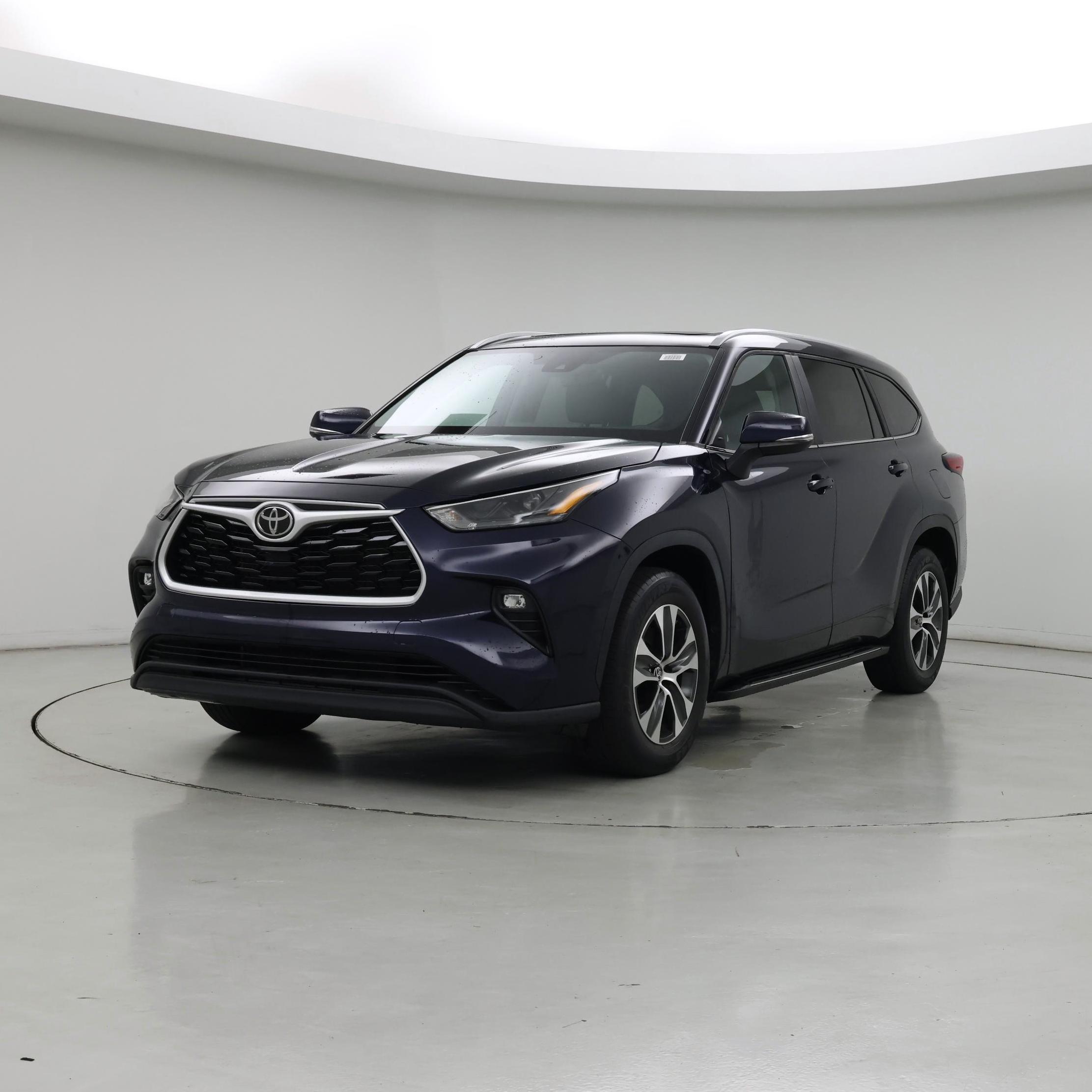 Thumbnail: 2023 Toyota Highlander - 4