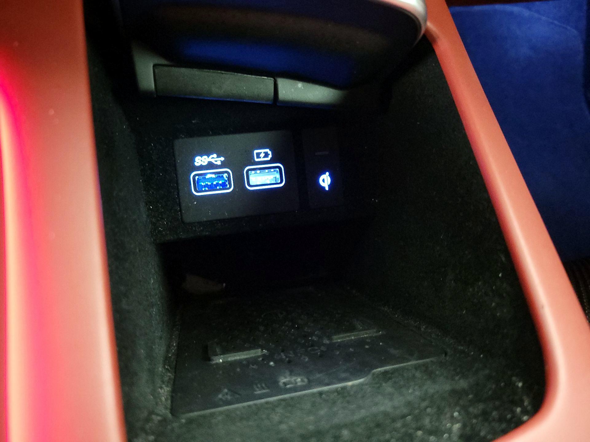 Thumbnail: 2023 Genesis GV70 - 19