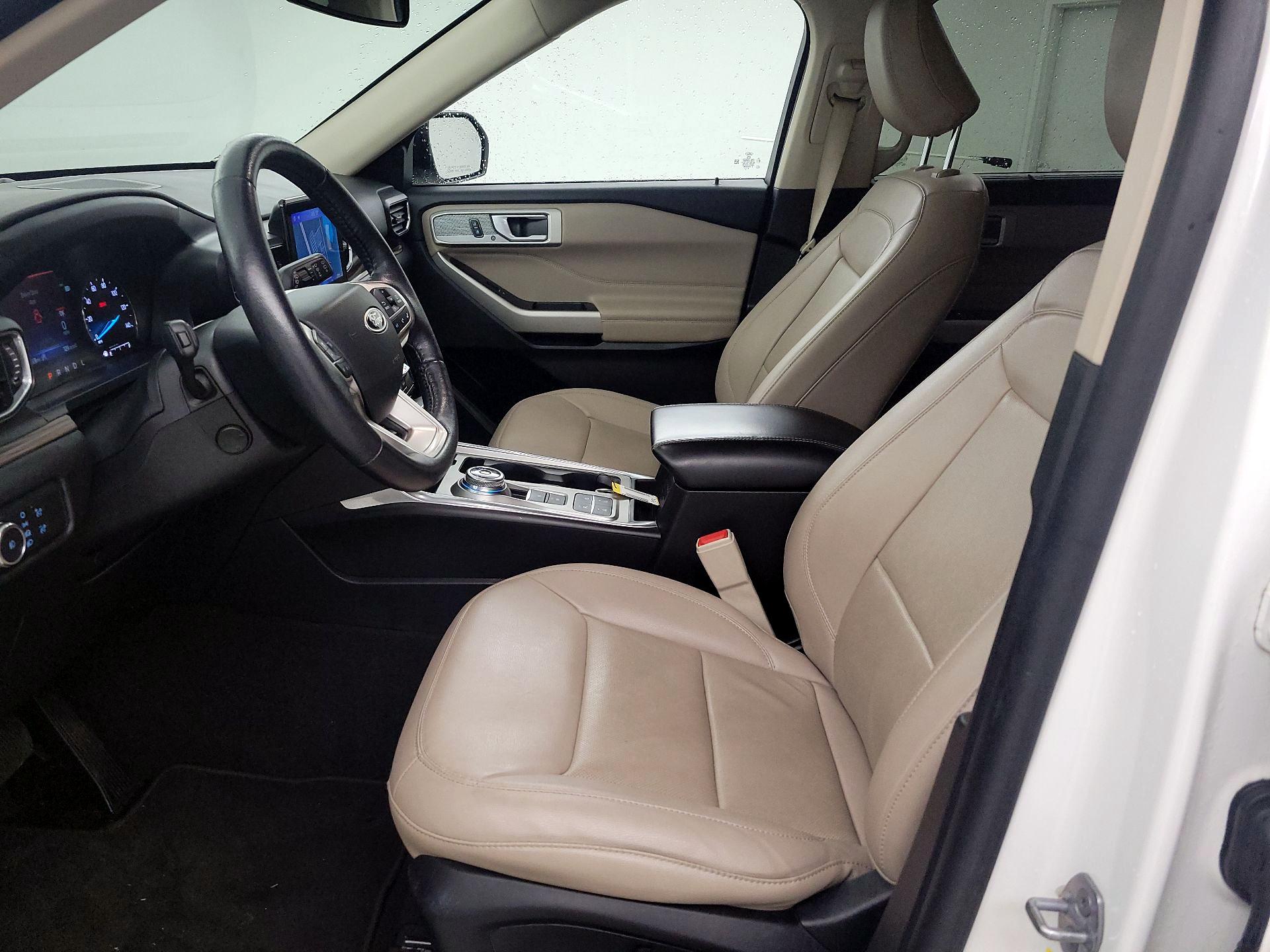 Thumbnail: 2022 Ford Explorer - 11