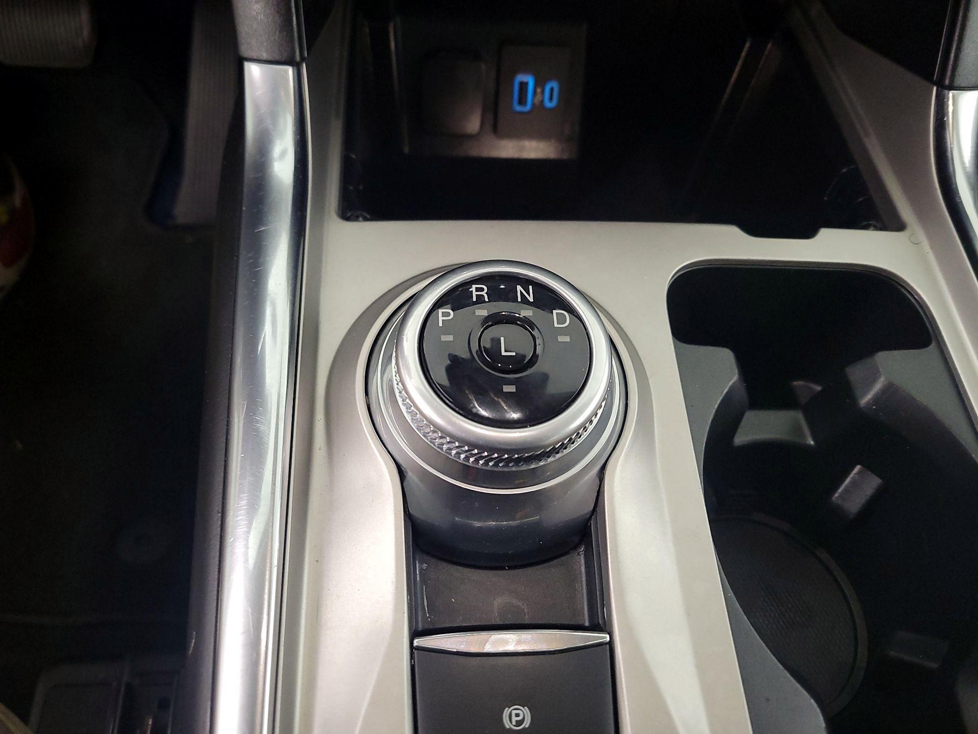 Thumbnail: 2022 Ford Explorer - 18